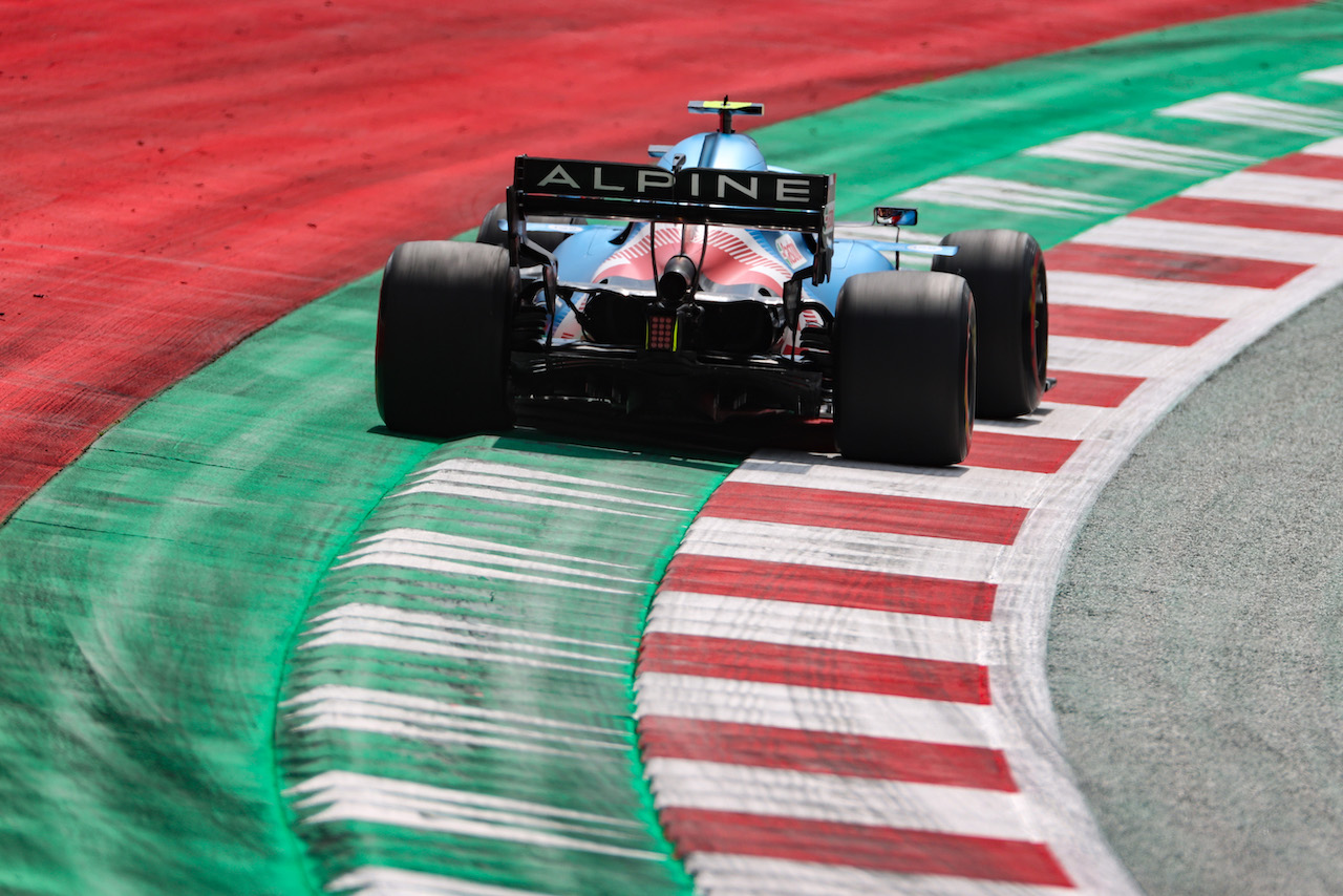 GP STIRIA, Esteban Ocon (FRA), Alpine F1 Team 
25.06.2021. Formula 1 World Championship, Rd 8, Steiermark Grand Prix, Spielberg, Austria, Practice Day.
- www.xpbimages.com, EMail: requests@xpbimages.com ¬© Copyright: Charniaux / XPB Images