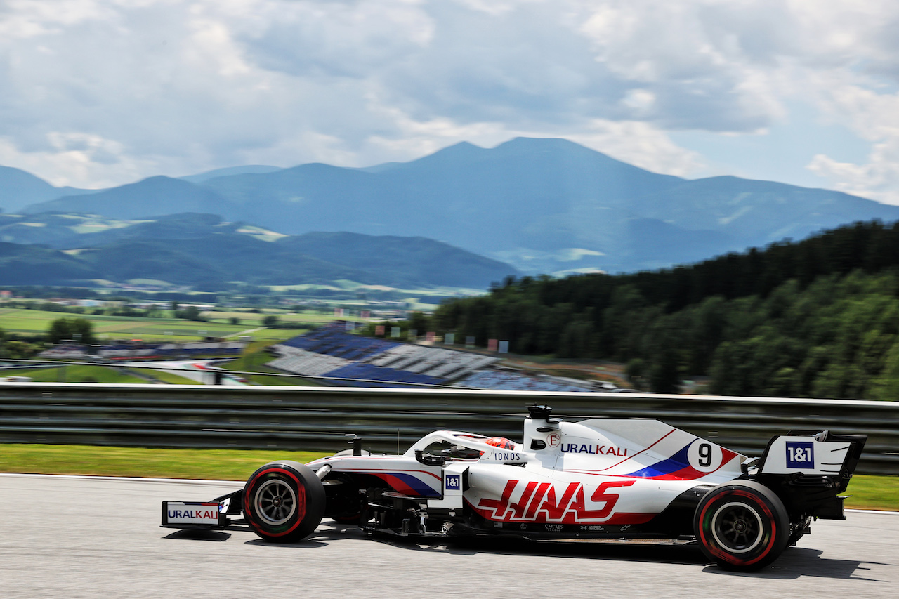 GP STIRIA, Nikita Mazepin (RUS) Haas F1 Team VF-21.
25.06.2021. Formula 1 World Championship, Rd 8, Steiermark Grand Prix, Spielberg, Austria, Practice Day.
- www.xpbimages.com, EMail: requests@xpbimages.com © Copyright: Batchelor / XPB Images