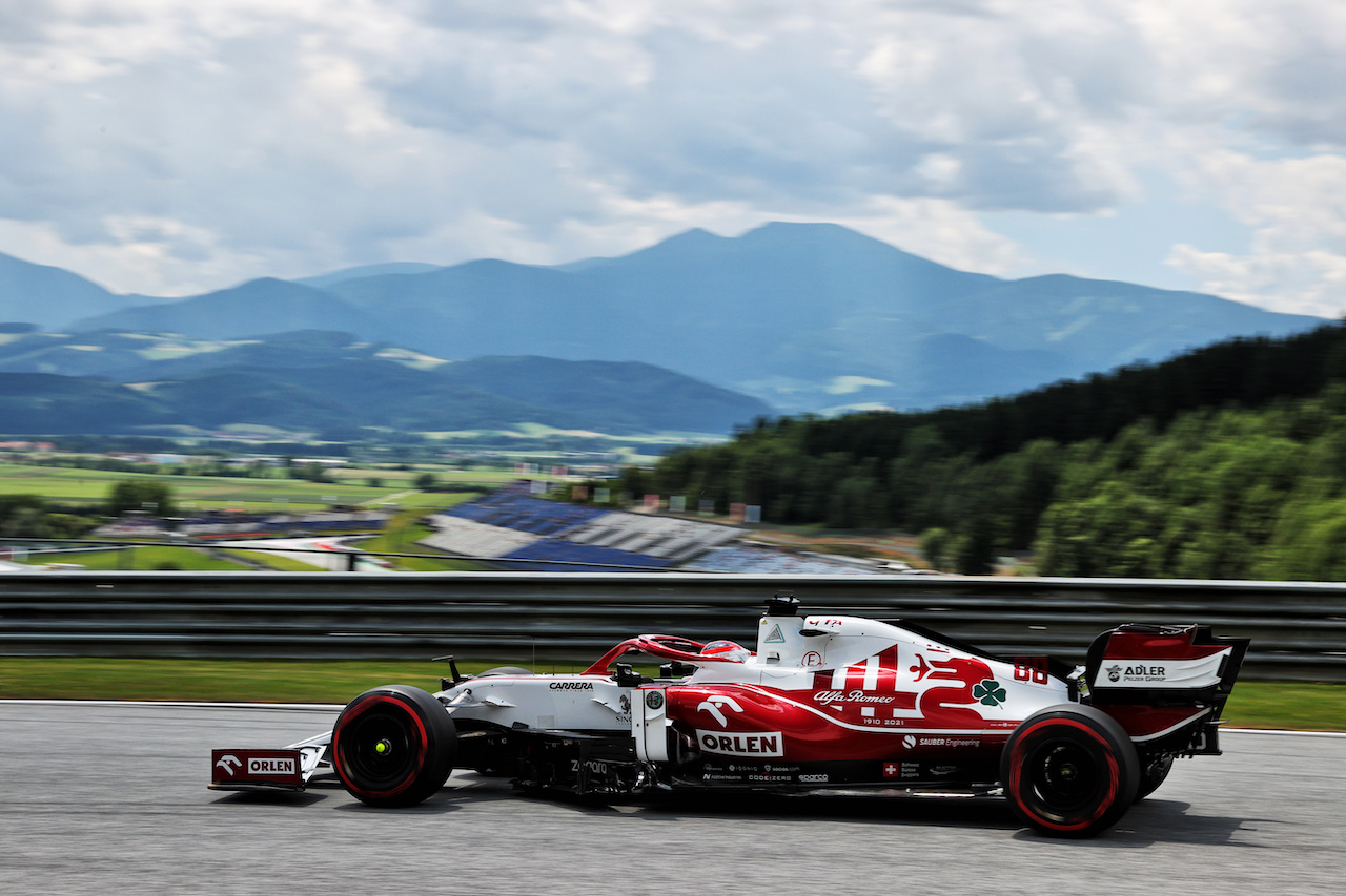 GP STIRIA, Robert Kubica (POL) Alfa Romeo Racing C39 Reserve Driver.
25.06.2021. Formula 1 World Championship, Rd 8, Steiermark Grand Prix, Spielberg, Austria, Practice Day.
- www.xpbimages.com, EMail: requests@xpbimages.com © Copyright: Batchelor / XPB Images