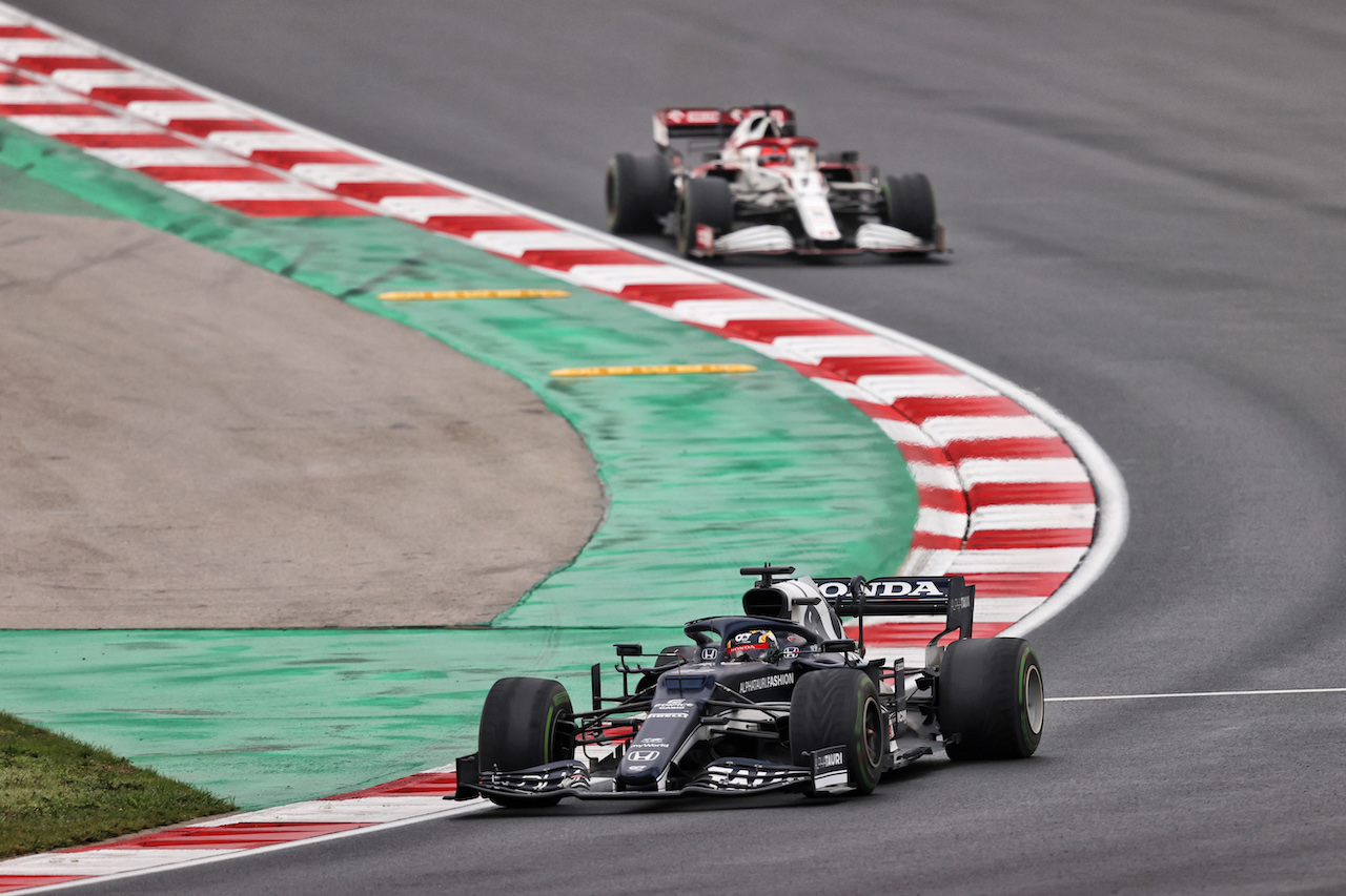 GP TURCHIA, Yuki Tsunoda (JPN) AlphaTauri AT02.
10.10.2021. Formula 1 World Championship, Rd 16, Turkish Grand Prix, Istanbul, Turkey, Gara Day.
- www.xpbimages.com, EMail: requests@xpbimages.com © Copyright: Moy / XPB Images
