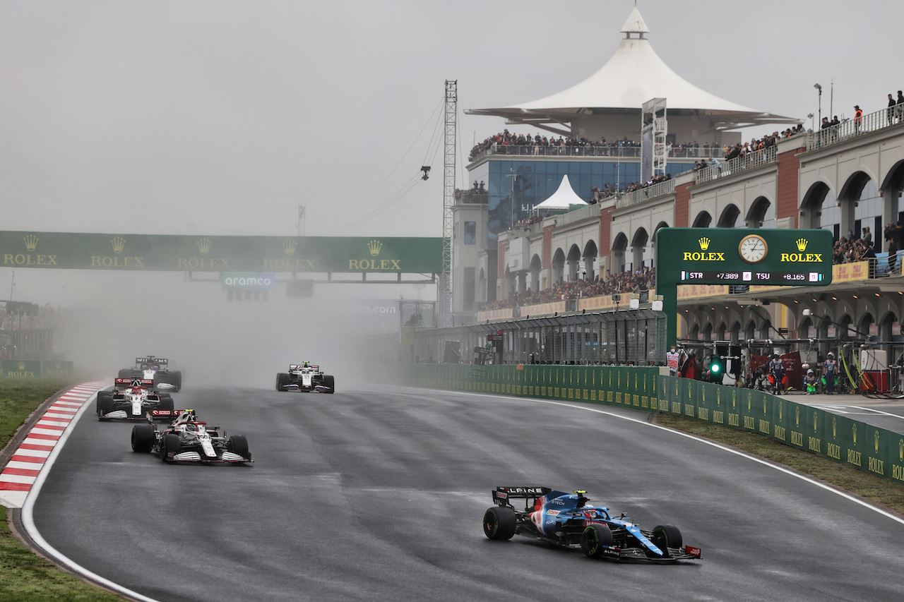 GP TURCHIA, Esteban Ocon (FRA) Alpine F1 Team A521.
10.10.2021. Formula 1 World Championship, Rd 16, Turkish Grand Prix, Istanbul, Turkey, Gara Day.
- www.xpbimages.com, EMail: requests@xpbimages.com © Copyright: Moy / XPB Images
