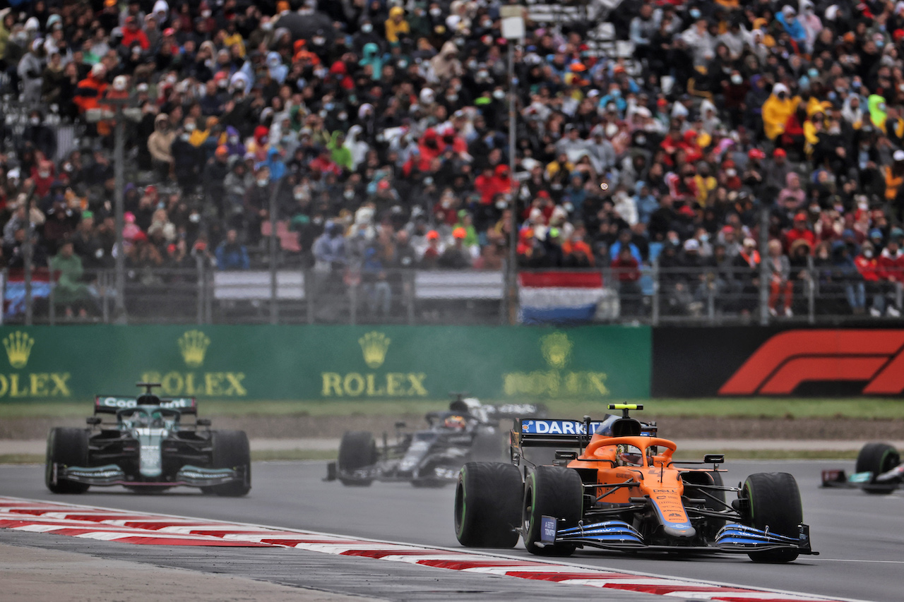 GP TURCHIA, Lando Norris (GBR) McLaren MCL35M.
10.10.2021. Formula 1 World Championship, Rd 16, Turkish Grand Prix, Istanbul, Turkey, Gara Day.
- www.xpbimages.com, EMail: requests@xpbimages.com © Copyright: Batchelor / XPB Images