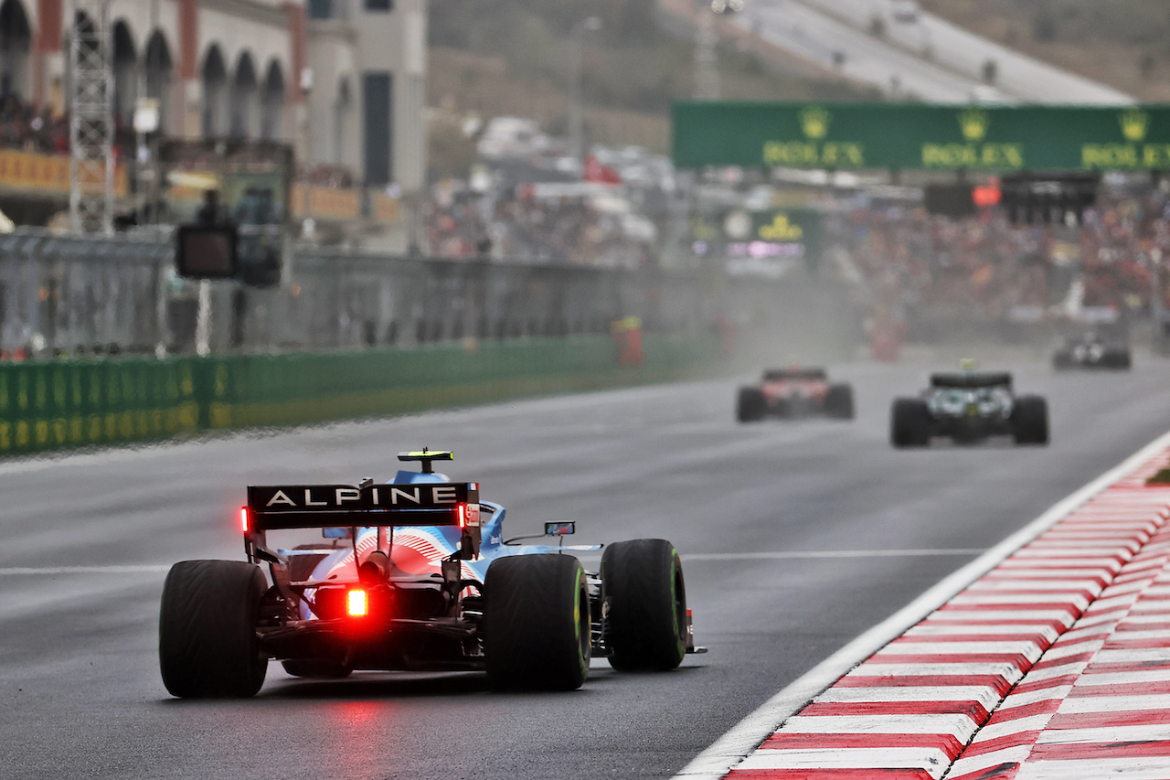 GP TURCHIA, Esteban Ocon (FRA) Alpine F1 Team A521.
10.10.2021. Formula 1 World Championship, Rd 16, Turkish Grand Prix, Istanbul, Turkey, Gara Day.
- www.xpbimages.com, EMail: requests@xpbimages.com © Copyright: Batchelor / XPB Images