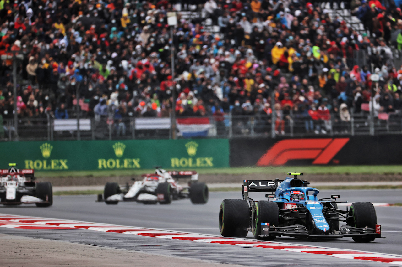 GP TURCHIA, Esteban Ocon (FRA) Alpine F1 Team A521.
10.10.2021. Formula 1 World Championship, Rd 16, Turkish Grand Prix, Istanbul, Turkey, Gara Day.
- www.xpbimages.com, EMail: requests@xpbimages.com © Copyright: Batchelor / XPB Images