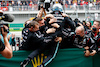 GP TURCHIA, Gara winner Valtteri Bottas (FIN) Mercedes AMG F1 celebrates with the team in parc ferme.
10.10.2021. Formula 1 World Championship, Rd 16, Turkish Grand Prix, Istanbul, Turkey, Gara Day.
- www.xpbimages.com, EMail: requests@xpbimages.com © Copyright: FIA Pool Image for Editorial Use Only