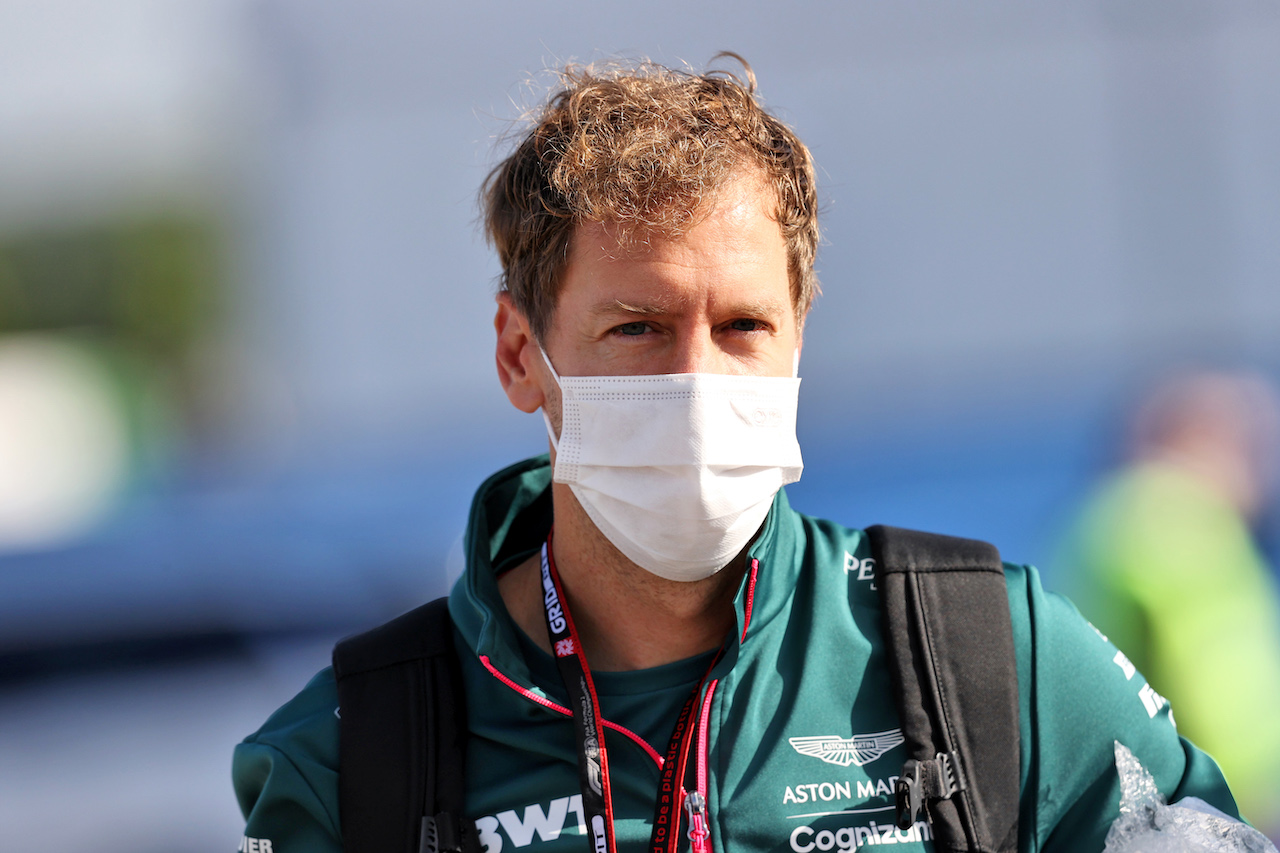 GP TURCHIA, Sebastian Vettel (GER) Aston Martin F1 Team.
07.10.2021. Formula 1 World Championship, Rd 16, Turkish Grand Prix, Istanbul, Turkey, Preparation Day.
- www.xpbimages.com, EMail: requests@xpbimages.com © Copyright: Moy / XPB Images