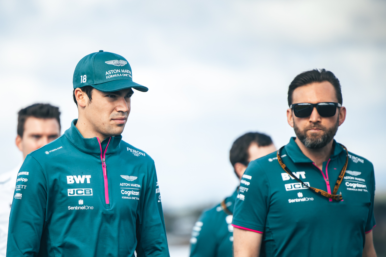 GP TURCHIA, Lance Stroll (CDN) Aston Martin F1 Team walks the circuit with the team.
07.10.2021. Formula 1 World Championship, Rd 16, Turkish Grand Prix, Istanbul, Turkey, Preparation Day.
- www.xpbimages.com, EMail: requests@xpbimages.com © Copyright: Bearne / XPB Images