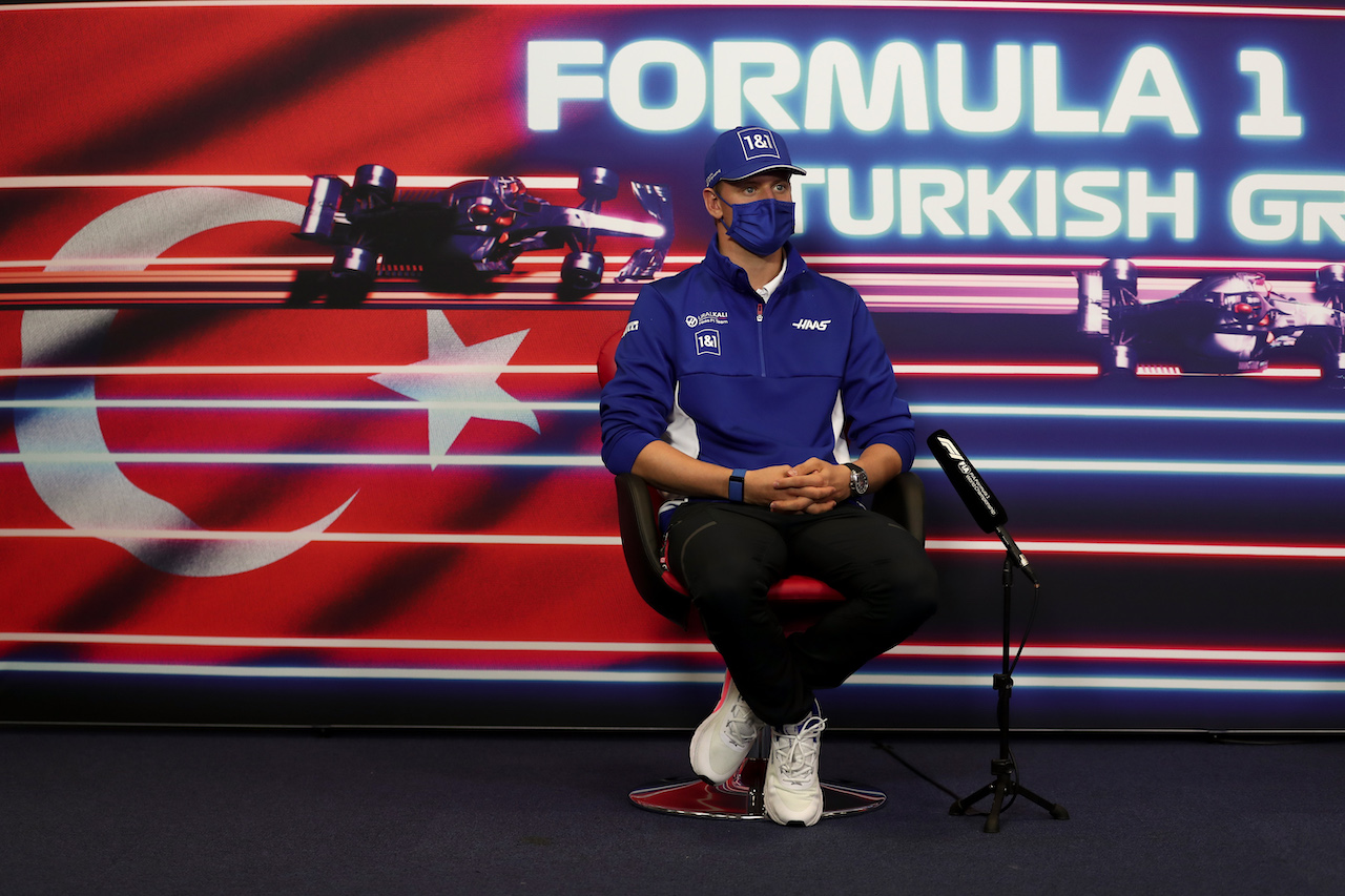 GP TURCHIA, Mick Schumacher (GER) Haas F1 Team in the FIA Press Conference.
07.10.2021. Formula 1 World Championship, Rd 16, Turkish Grand Prix, Istanbul, Turkey, Preparation Day.
- www.xpbimages.com, EMail: requests@xpbimages.com © Copyright: FIA Pool Image for Editorial Use Only