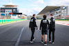 GP TURCHIA, Fernando Alonso (ESP) Alpine F1 Team walks the circuit with the team.
07.10.2021. Formula 1 World Championship, Rd 16, Turkish Grand Prix, Istanbul, Turkey, Preparation Day.
- www.xpbimages.com, EMail: requests@xpbimages.com © Copyright: Charniaux / XPB Images