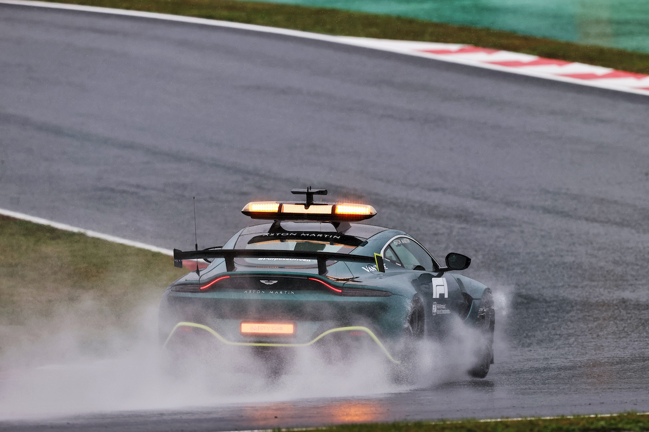 GP TURCHIA, Aston Martin FIA Safety Car.
09.10.2021. Formula 1 World Championship, Rd 16, Turkish Grand Prix, Istanbul, Turkey, Qualifiche Day.
- www.xpbimages.com, EMail: requests@xpbimages.com © Copyright: Moy / XPB Images