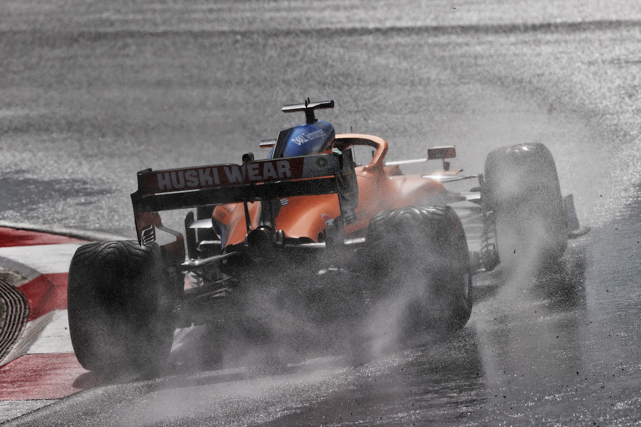 GP TURCHIA, Daniel Ricciardo (AUS) McLaren MCL35M.
09.10.2021. Formula 1 World Championship, Rd 16, Turkish Grand Prix, Istanbul, Turkey, Qualifiche Day.
- www.xpbimages.com, EMail: requests@xpbimages.com © Copyright: Moy / XPB Images