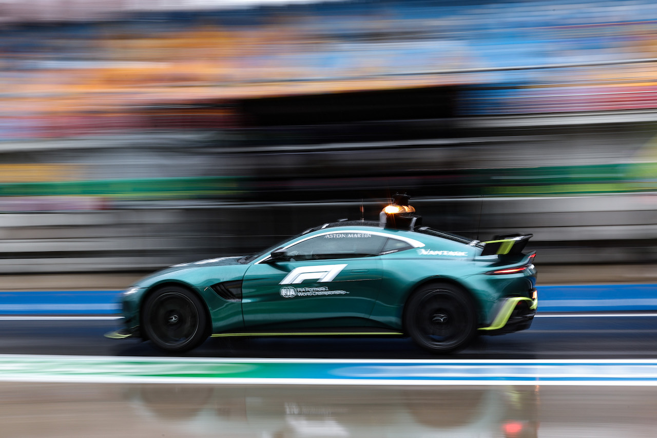 GP TURCHIA, Aston Martin FIA Safety Car.
09.10.2021. Formula 1 World Championship, Rd 16, Turkish Grand Prix, Istanbul, Turkey, Qualifiche Day.
- www.xpbimages.com, EMail: requests@xpbimages.com © Copyright: Charniaux / XPB Images