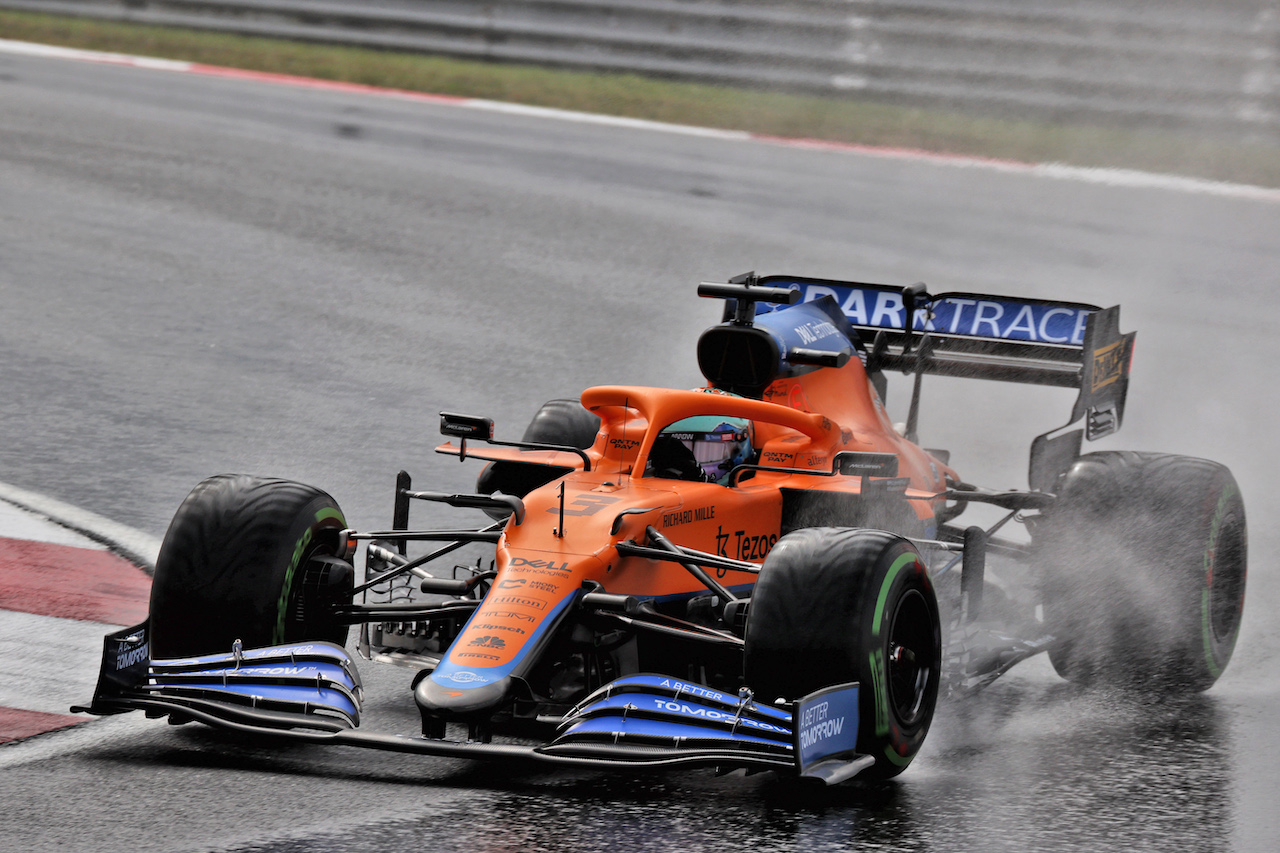 GP TURCHIA, Daniel Ricciardo (AUS) McLaren MCL35M.
09.10.2021. Formula 1 World Championship, Rd 16, Turkish Grand Prix, Istanbul, Turkey, Qualifiche Day.
- www.xpbimages.com, EMail: requests@xpbimages.com © Copyright: Batchelor / XPB Images