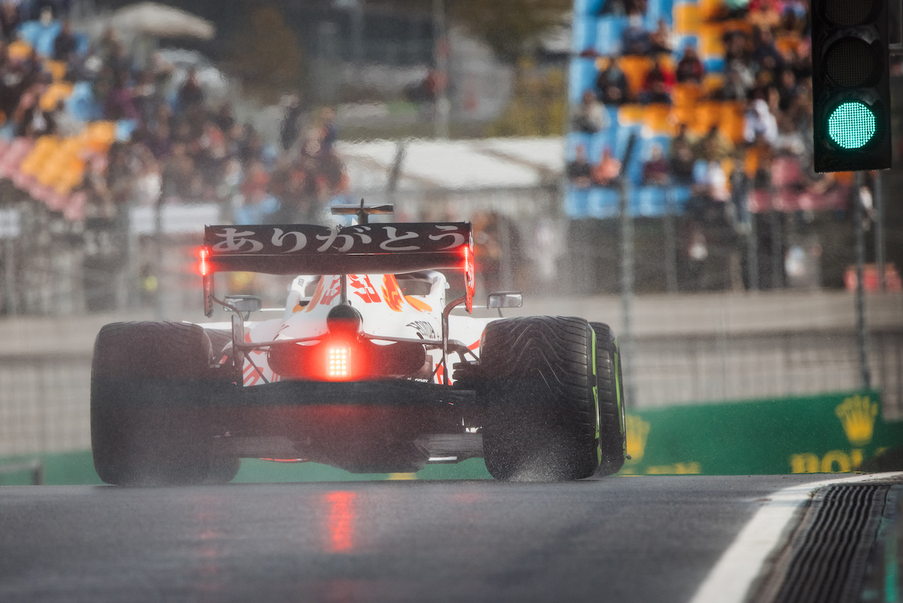 GP TURCHIA, Max Verstappen (NLD) Red Bull Racing RB16B.
09.10.2021. Formula 1 World Championship, Rd 16, Turkish Grand Prix, Istanbul, Turkey, Qualifiche Day.
- www.xpbimages.com, EMail: requests@xpbimages.com © Copyright: Bearne / XPB Images