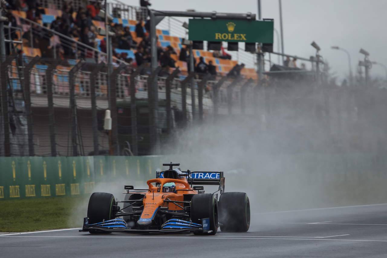 GP TURCHIA, Daniel Ricciardo (AUS) McLaren MCL35M.
09.10.2021. Formula 1 World Championship, Rd 16, Turkish Grand Prix, Istanbul, Turkey, Qualifiche Day.
- www.xpbimages.com, EMail: requests@xpbimages.com © Copyright: Bearne / XPB Images
