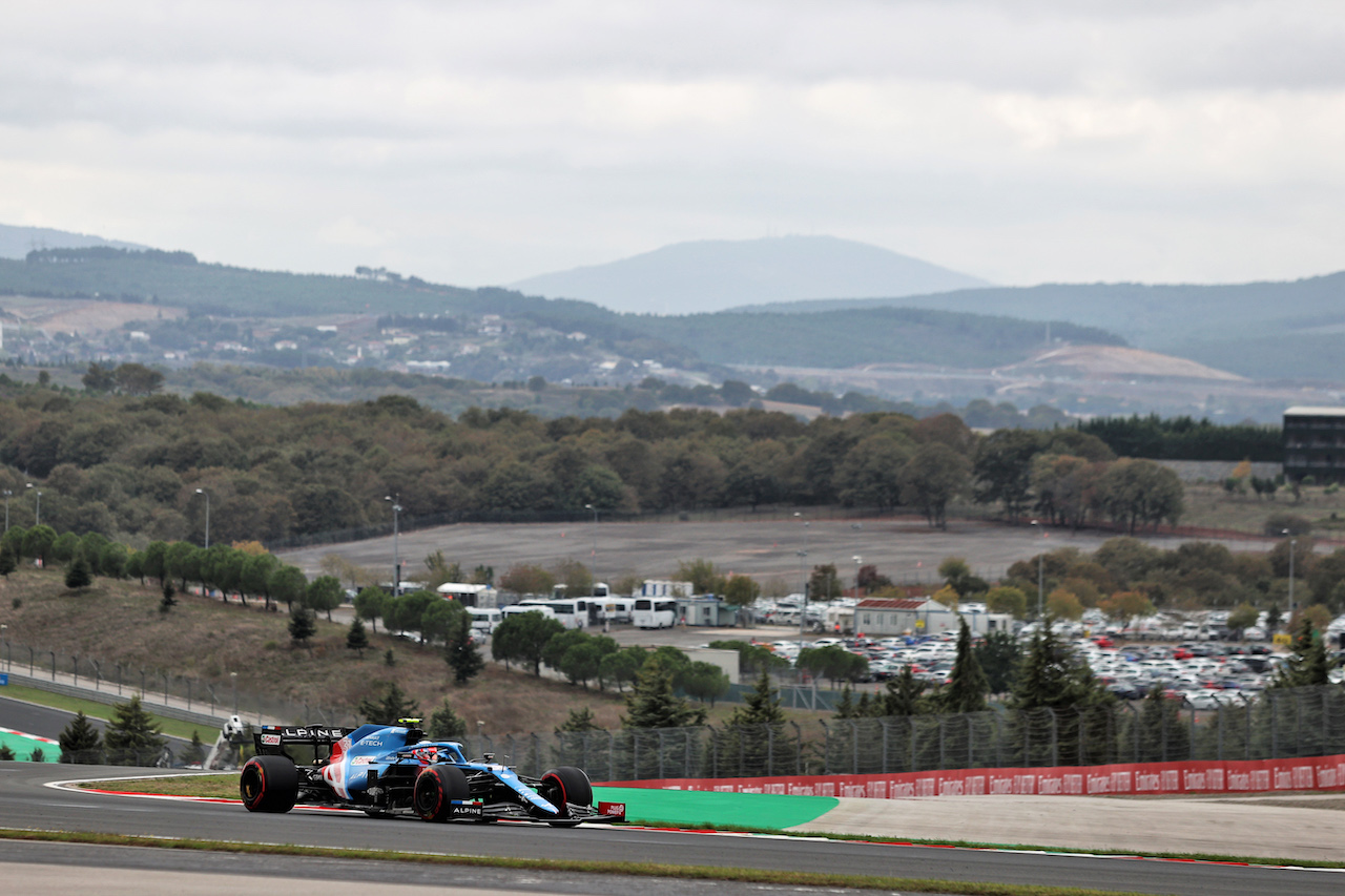 GP TURCHIA, Esteban Ocon (FRA) Alpine F1 Team A521.
09.10.2021. Formula 1 World Championship, Rd 16, Turkish Grand Prix, Istanbul, Turkey, Qualifiche Day.
- www.xpbimages.com, EMail: requests@xpbimages.com © Copyright: Moy / XPB Images