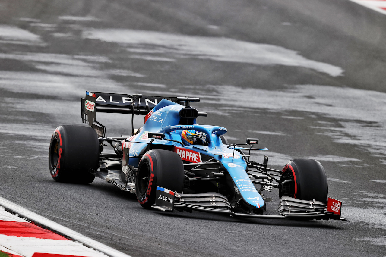 GP TURCHIA, Fernando Alonso (ESP) Alpine F1 Team A521.
09.10.2021. Formula 1 World Championship, Rd 16, Turkish Grand Prix, Istanbul, Turkey, Qualifiche Day.
- www.xpbimages.com, EMail: requests@xpbimages.com © Copyright: Moy / XPB Images