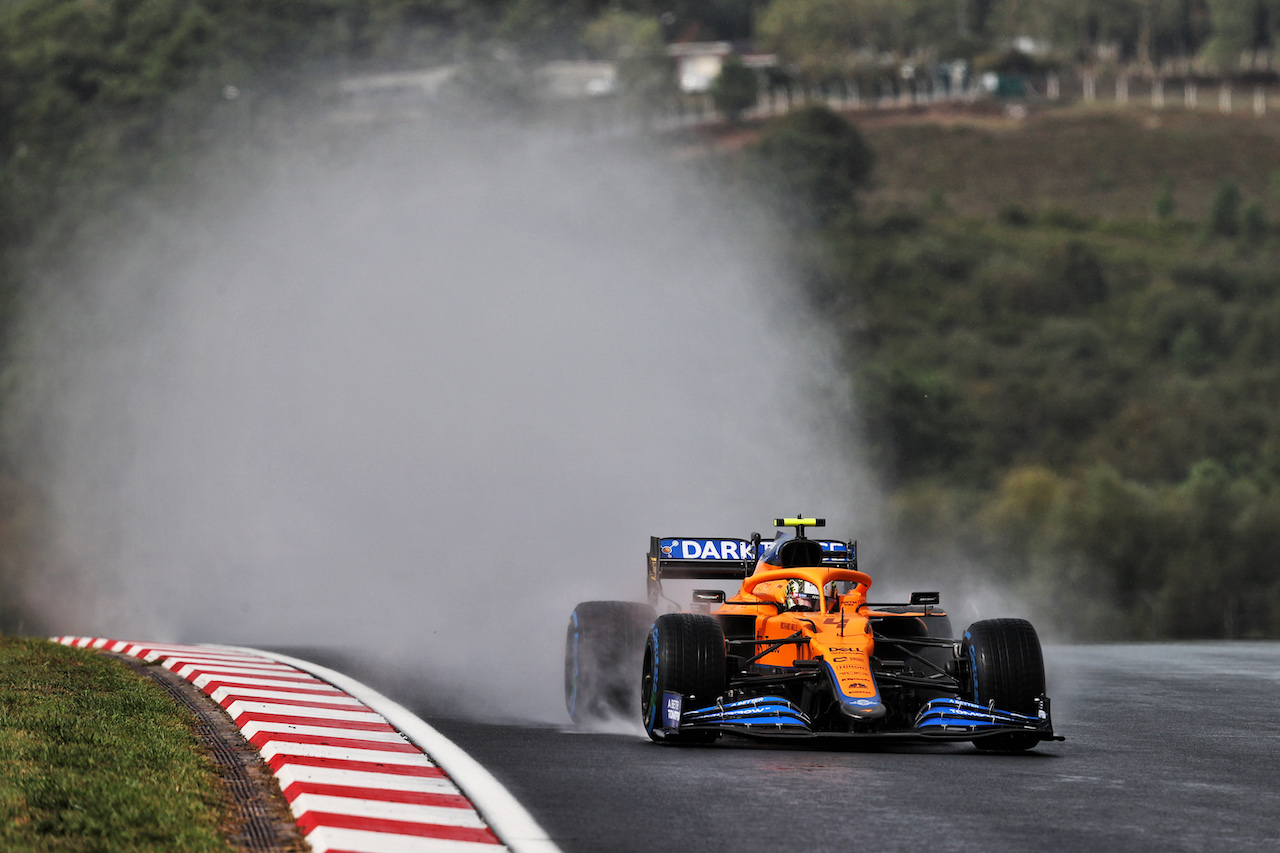 GP TURCHIA, Lando Norris (GBR) McLaren MCL35M.
09.10.2021. Formula 1 World Championship, Rd 16, Turkish Grand Prix, Istanbul, Turkey, Qualifiche Day.
- www.xpbimages.com, EMail: requests@xpbimages.com © Copyright: Moy / XPB Images