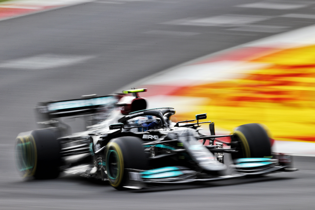 GP TURCHIA, Valtteri Bottas (FIN) Mercedes AMG F1 W12.
09.10.2021. Formula 1 World Championship, Rd 16, Turkish Grand Prix, Istanbul, Turkey, Qualifiche Day.
- www.xpbimages.com, EMail: requests@xpbimages.com © Copyright: Moy / XPB Images