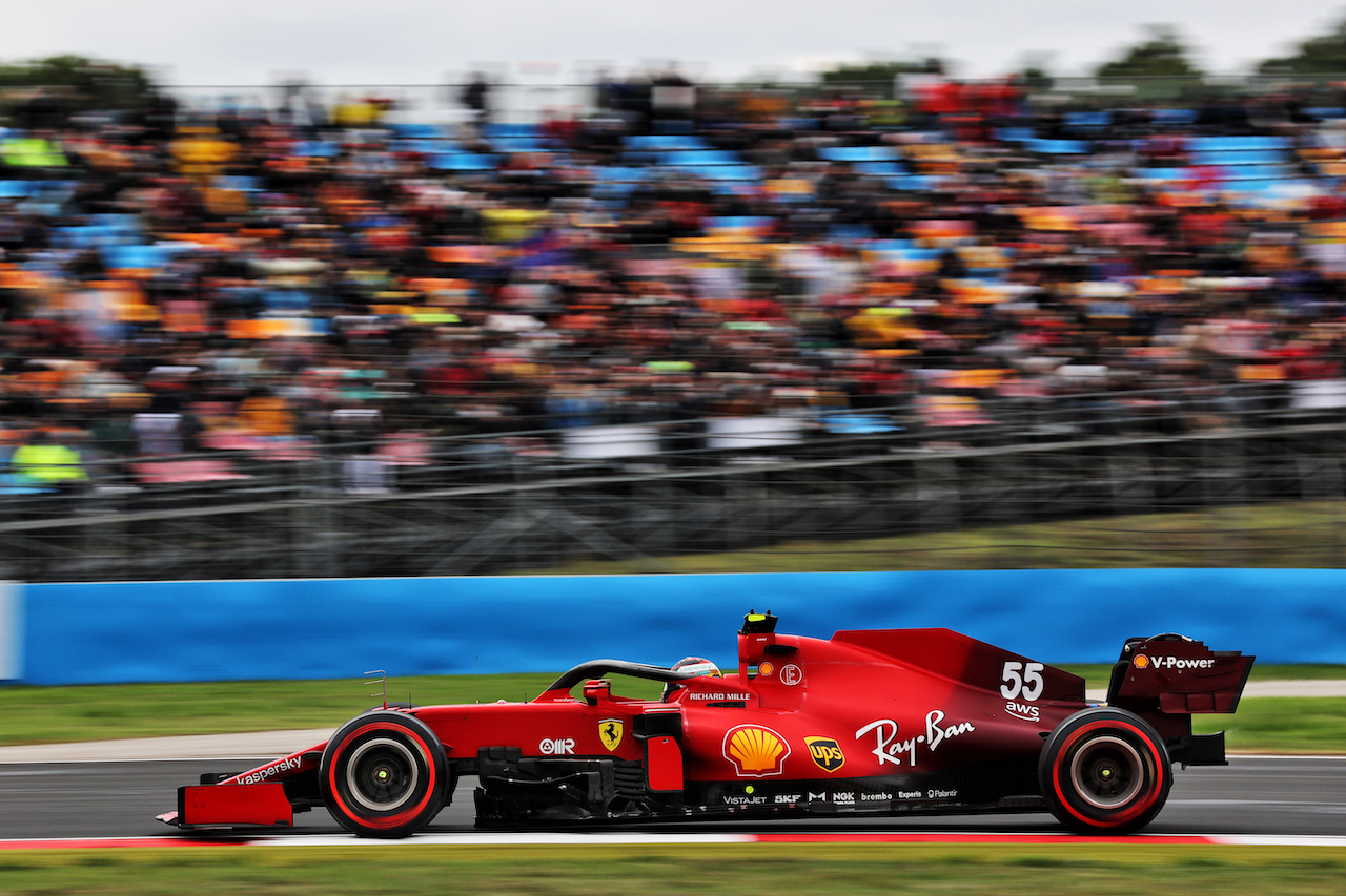 GP TURCHIA, Carlos Sainz Jr (ESP) Ferrari SF-21.
09.10.2021. Formula 1 World Championship, Rd 16, Turkish Grand Prix, Istanbul, Turkey, Qualifiche Day.
- www.xpbimages.com, EMail: requests@xpbimages.com © Copyright: Batchelor / XPB Images