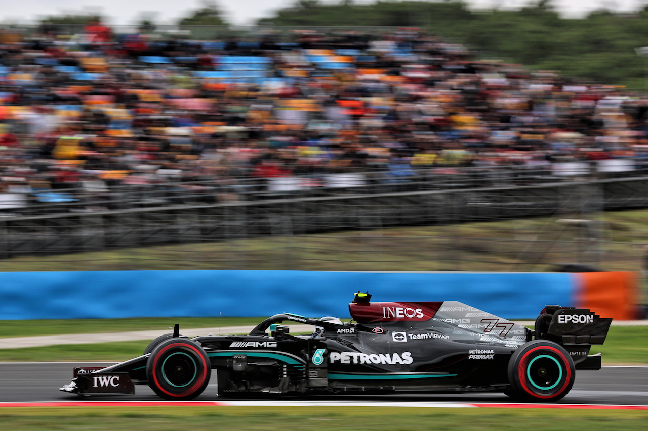 GP TURCHIA, Valtteri Bottas (FIN) Mercedes AMG F1 W12.
09.10.2021. Formula 1 World Championship, Rd 16, Turkish Grand Prix, Istanbul, Turkey, Qualifiche Day.
- www.xpbimages.com, EMail: requests@xpbimages.com © Copyright: Batchelor / XPB Images