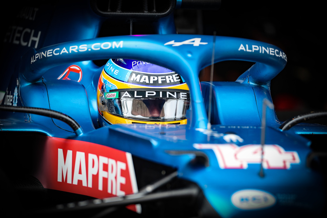 GP TURCHIA, Fernando Alonso (ESP) Alpine F1 Team A521.
09.10.2021. Formula 1 World Championship, Rd 16, Turkish Grand Prix, Istanbul, Turkey, Qualifiche Day.
- www.xpbimages.com, EMail: requests@xpbimages.com © Copyright: Charniaux / XPB Images