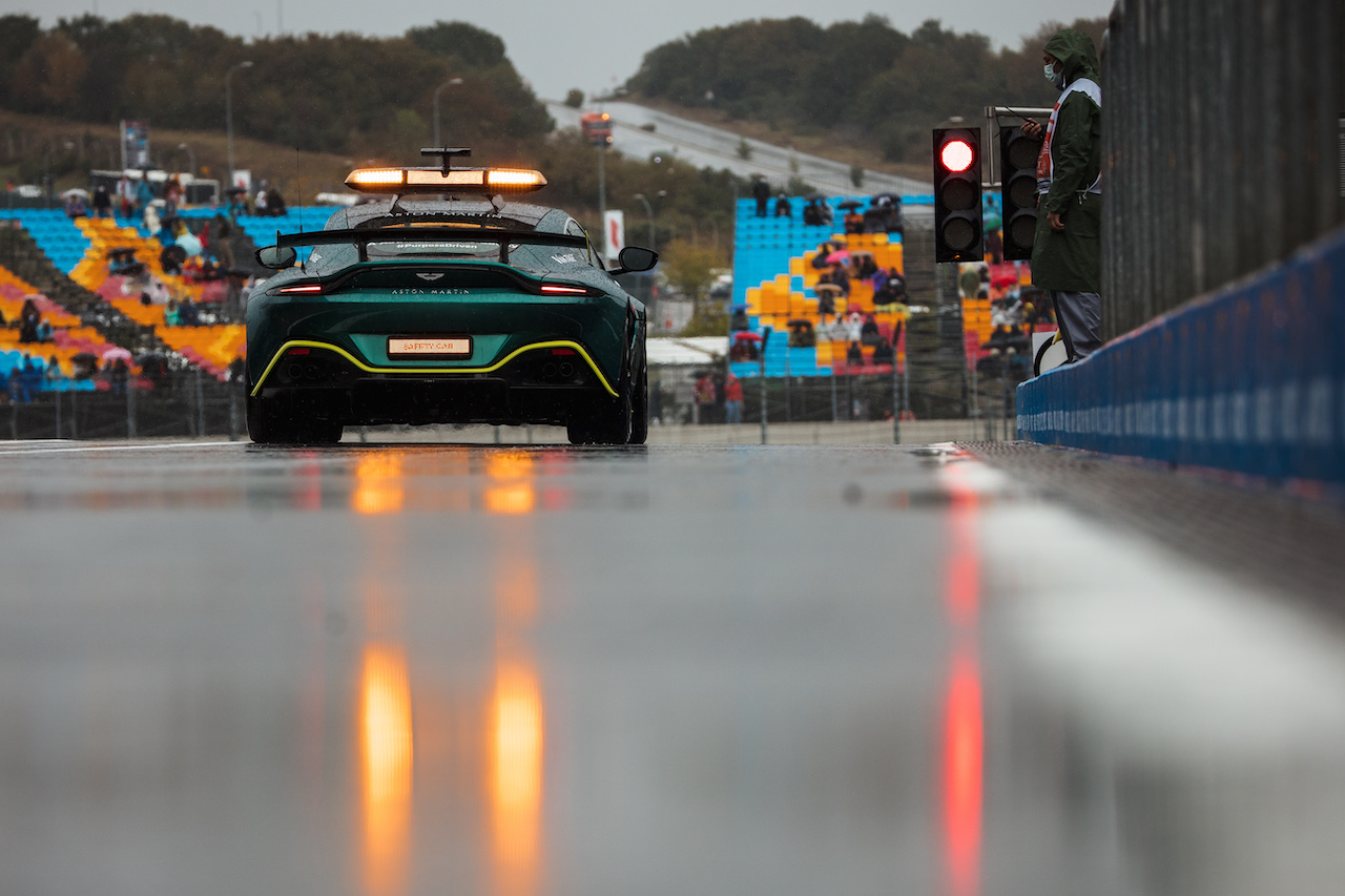 GP TURCHIA, Aston Martin FIA Safety Car.
09.10.2021. Formula 1 World Championship, Rd 16, Turkish Grand Prix, Istanbul, Turkey, Qualifiche Day.
- www.xpbimages.com, EMail: requests@xpbimages.com © Copyright: Bearne / XPB Images