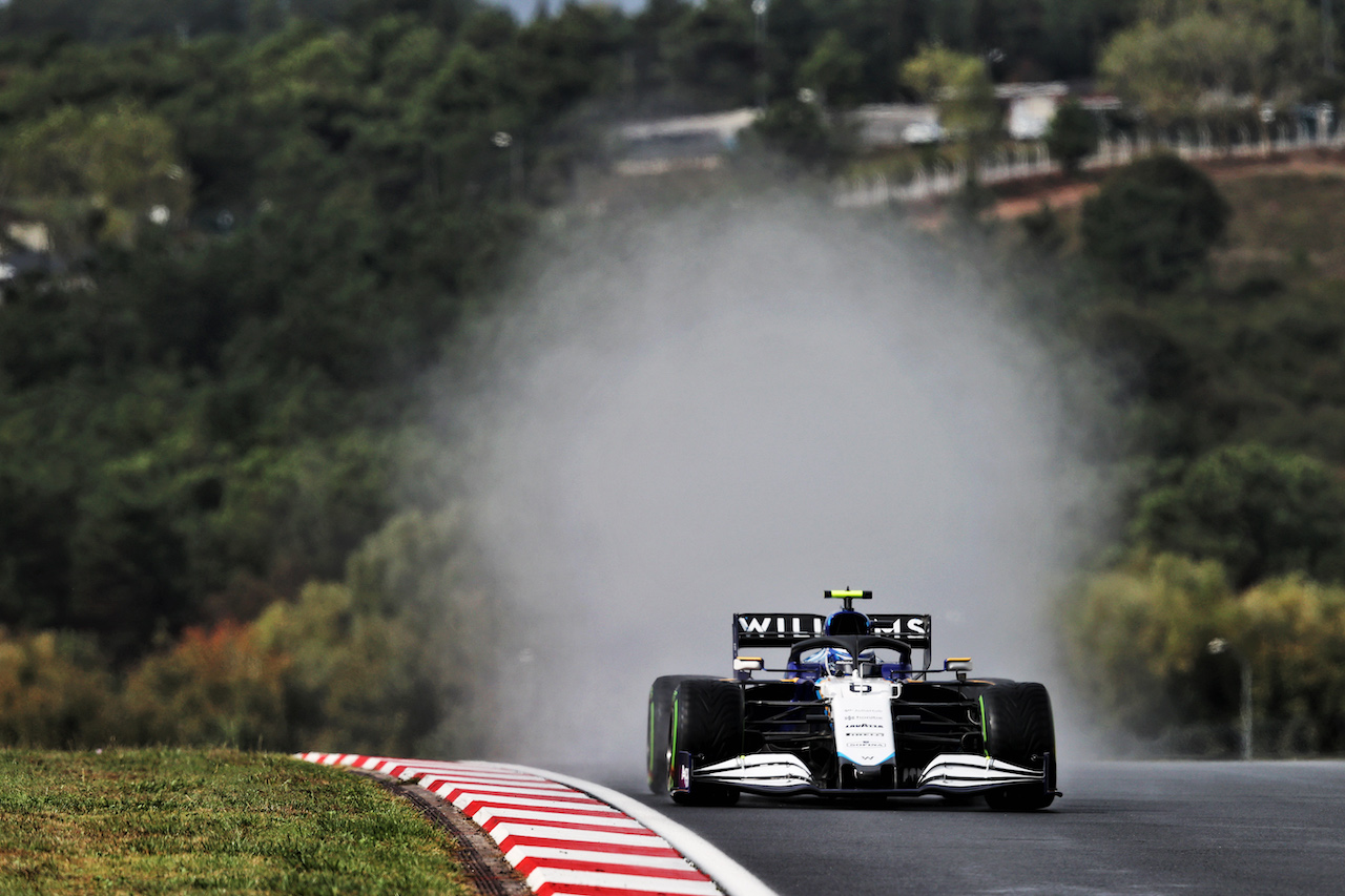GP TURCHIA, Nicholas Latifi (CDN) Williams Racing FW43B.
09.10.2021. Formula 1 World Championship, Rd 16, Turkish Grand Prix, Istanbul, Turkey, Qualifiche Day.
- www.xpbimages.com, EMail: requests@xpbimages.com © Copyright: Moy / XPB Images