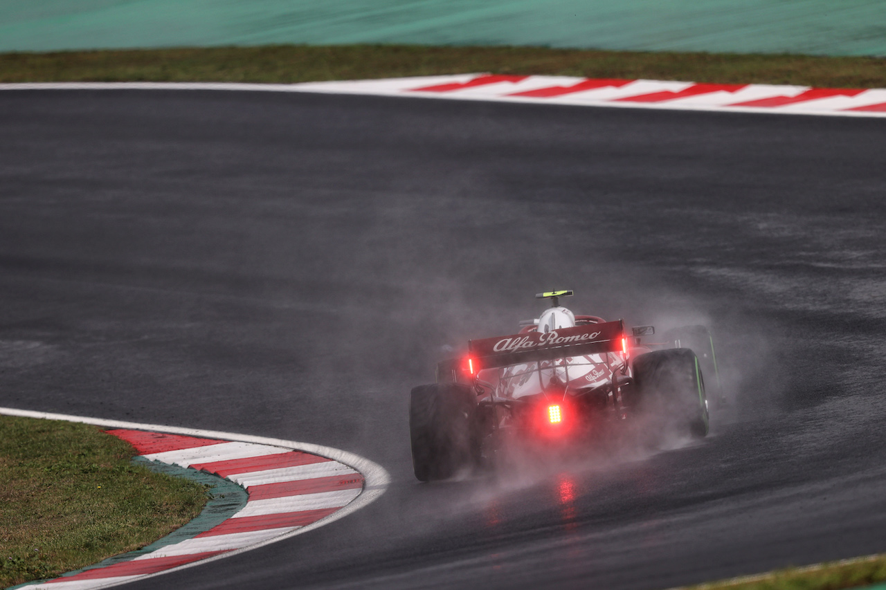 GP TURCHIA, Antonio Giovinazzi (ITA) Alfa Romeo Racing C41.
09.10.2021. Formula 1 World Championship, Rd 16, Turkish Grand Prix, Istanbul, Turkey, Qualifiche Day.
- www.xpbimages.com, EMail: requests@xpbimages.com © Copyright: Moy / XPB Images