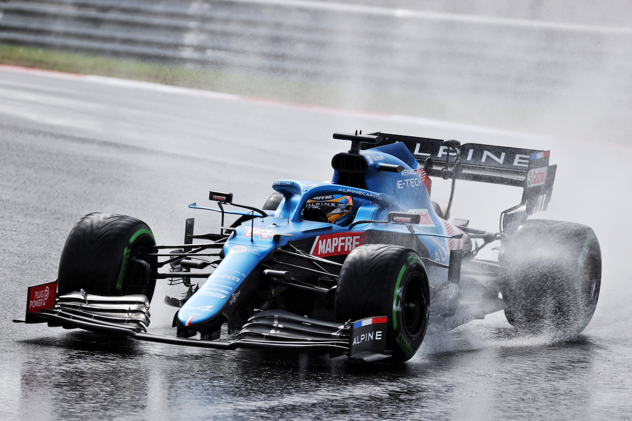 GP TURCHIA, Fernando Alonso (ESP) Alpine F1 Team A521.
09.10.2021. Formula 1 World Championship, Rd 16, Turkish Grand Prix, Istanbul, Turkey, Qualifiche Day.
- www.xpbimages.com, EMail: requests@xpbimages.com © Copyright: Batchelor / XPB Images