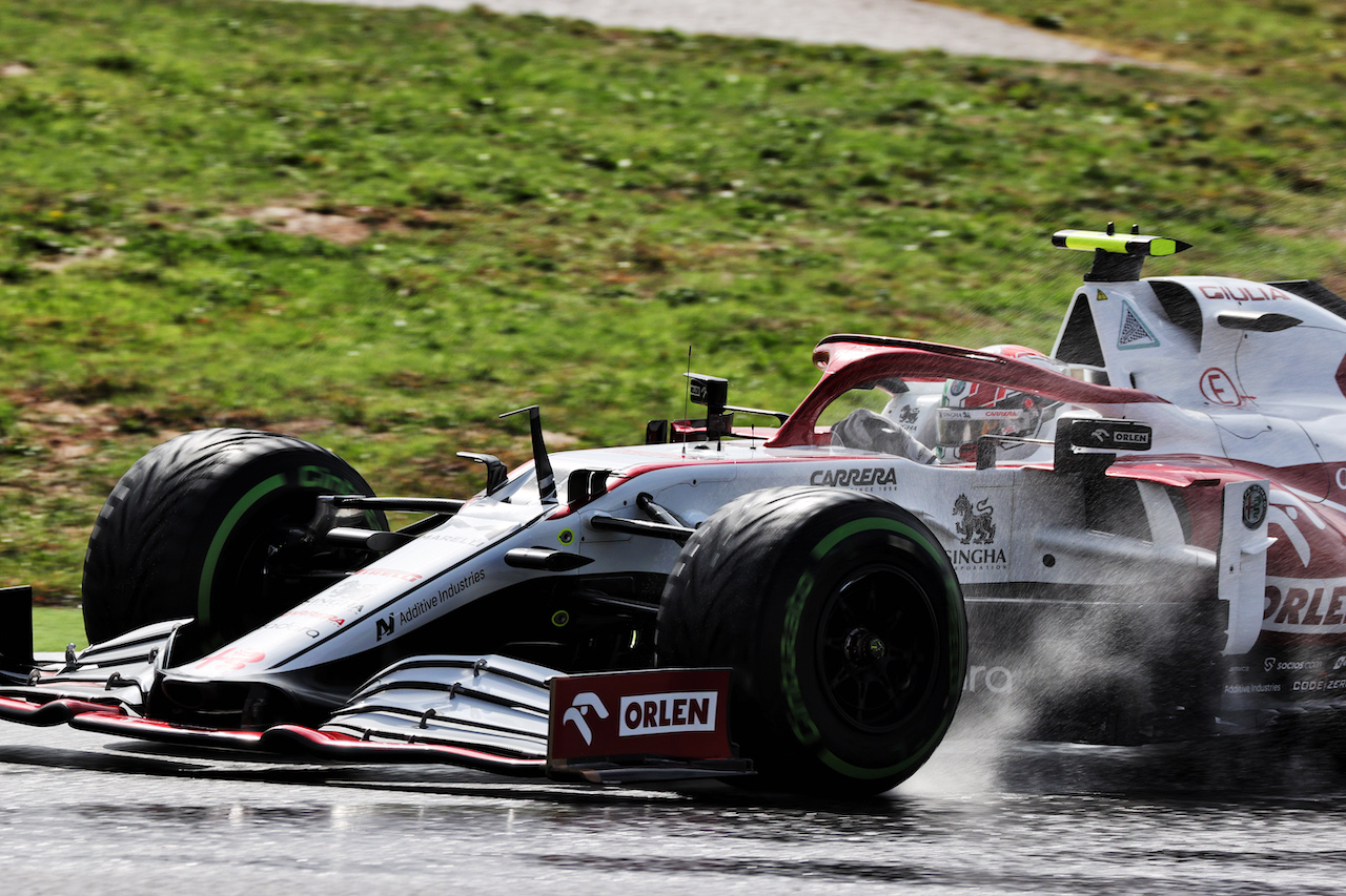 GP TURCHIA, Antonio Giovinazzi (ITA) Alfa Romeo Racing C41.
09.10.2021. Formula 1 World Championship, Rd 16, Turkish Grand Prix, Istanbul, Turkey, Qualifiche Day.
- www.xpbimages.com, EMail: requests@xpbimages.com © Copyright: Batchelor / XPB Images