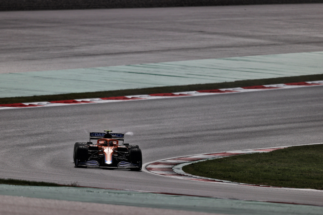 GP TURCHIA, Lando Norris (GBR) McLaren MCL35M.
09.10.2021. Formula 1 World Championship, Rd 16, Turkish Grand Prix, Istanbul, Turkey, Qualifiche Day.
- www.xpbimages.com, EMail: requests@xpbimages.com © Copyright: Moy / XPB Images