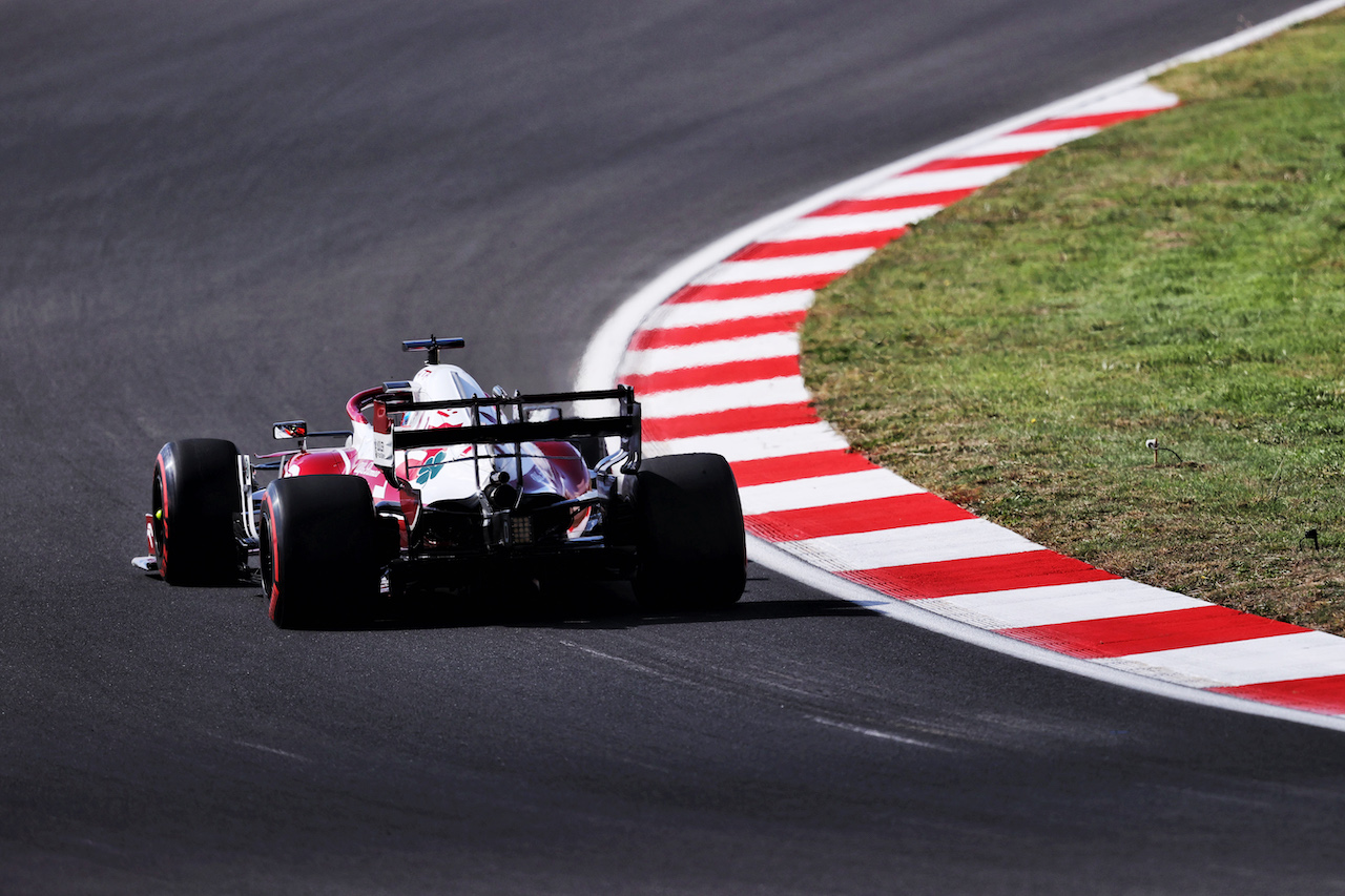 GP TURCHIA, Kimi Raikkonen (FIN) Alfa Romeo Racing C41.
08.10.2021 Formula 1 World Championship, Rd 16, Turkish Grand Prix, Istanbul, Turkey, Practice Day.
- www.xpbimages.com, EMail: requests@xpbimages.com © Copyright: Moy / XPB Images