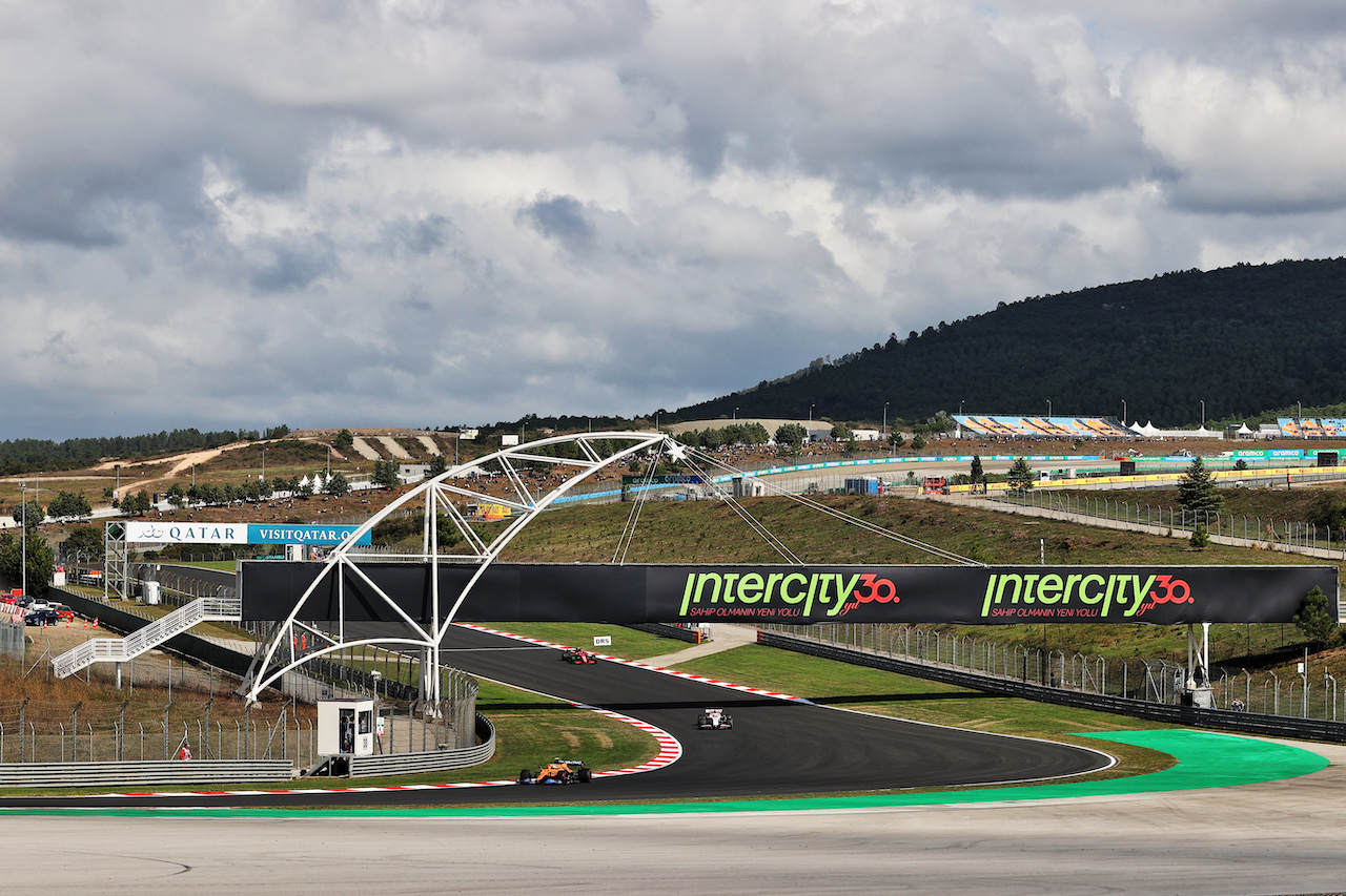 GP TURCHIA, Lando Norris (GBR) McLaren MCL35M.
08.10.2021 Formula 1 World Championship, Rd 16, Turkish Grand Prix, Istanbul, Turkey, Practice Day.
- www.xpbimages.com, EMail: requests@xpbimages.com © Copyright: Moy / XPB Images