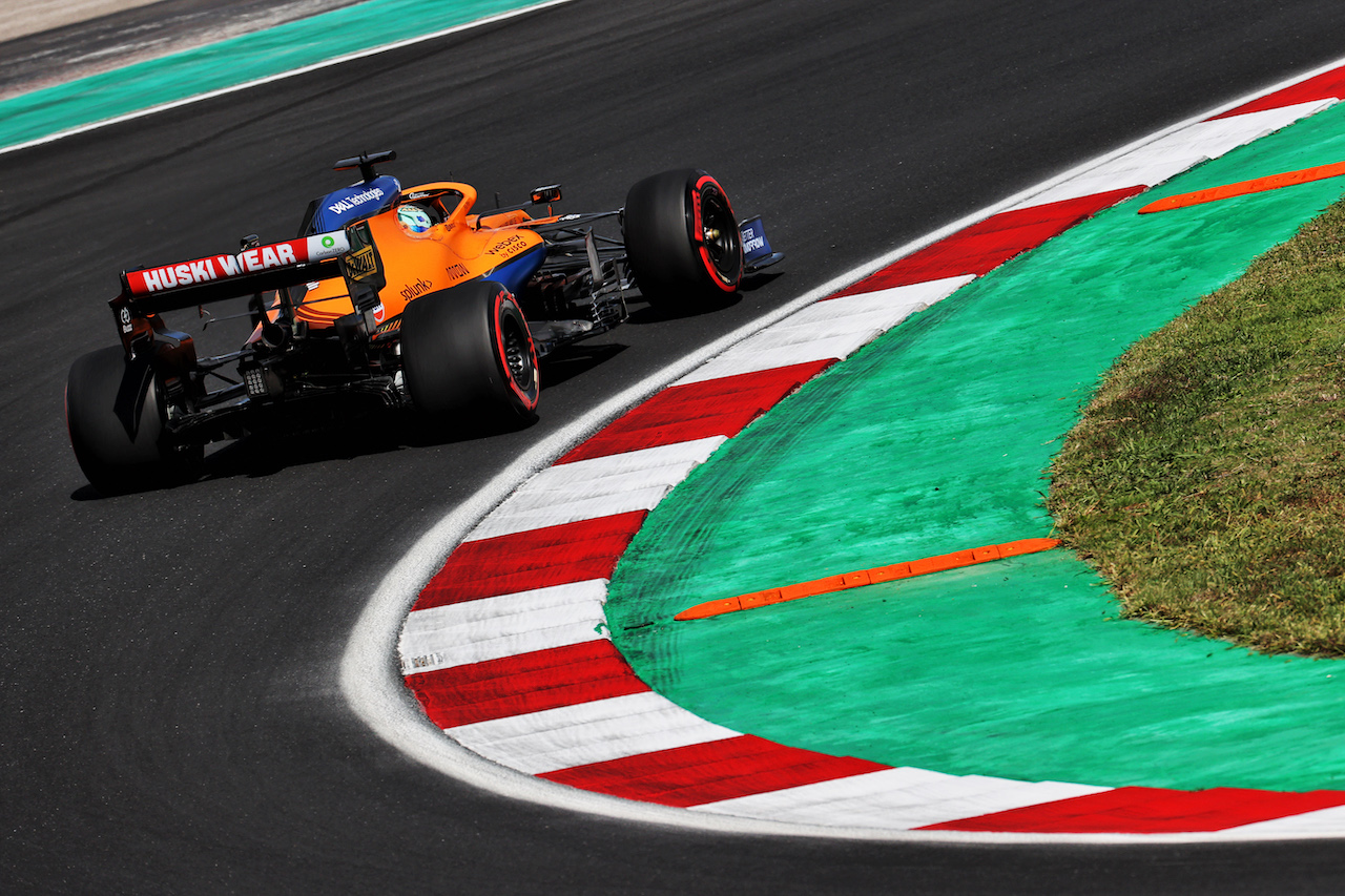 GP TURCHIA, Daniel Ricciardo (AUS) McLaren MCL35M.
08.10.2021 Formula 1 World Championship, Rd 16, Turkish Grand Prix, Istanbul, Turkey, Practice Day.
- www.xpbimages.com, EMail: requests@xpbimages.com © Copyright: Batchelor / XPB Images
