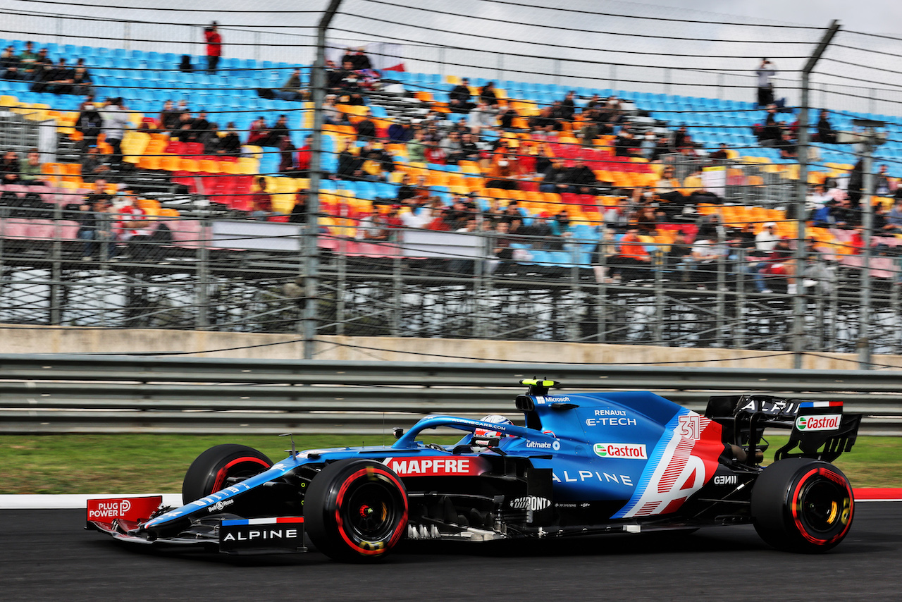 GP TURCHIA, Esteban Ocon (FRA) Alpine F1 Team A521.
08.10.2021 Formula 1 World Championship, Rd 16, Turkish Grand Prix, Istanbul, Turkey, Practice Day.
- www.xpbimages.com, EMail: requests@xpbimages.com © Copyright: Batchelor / XPB Images