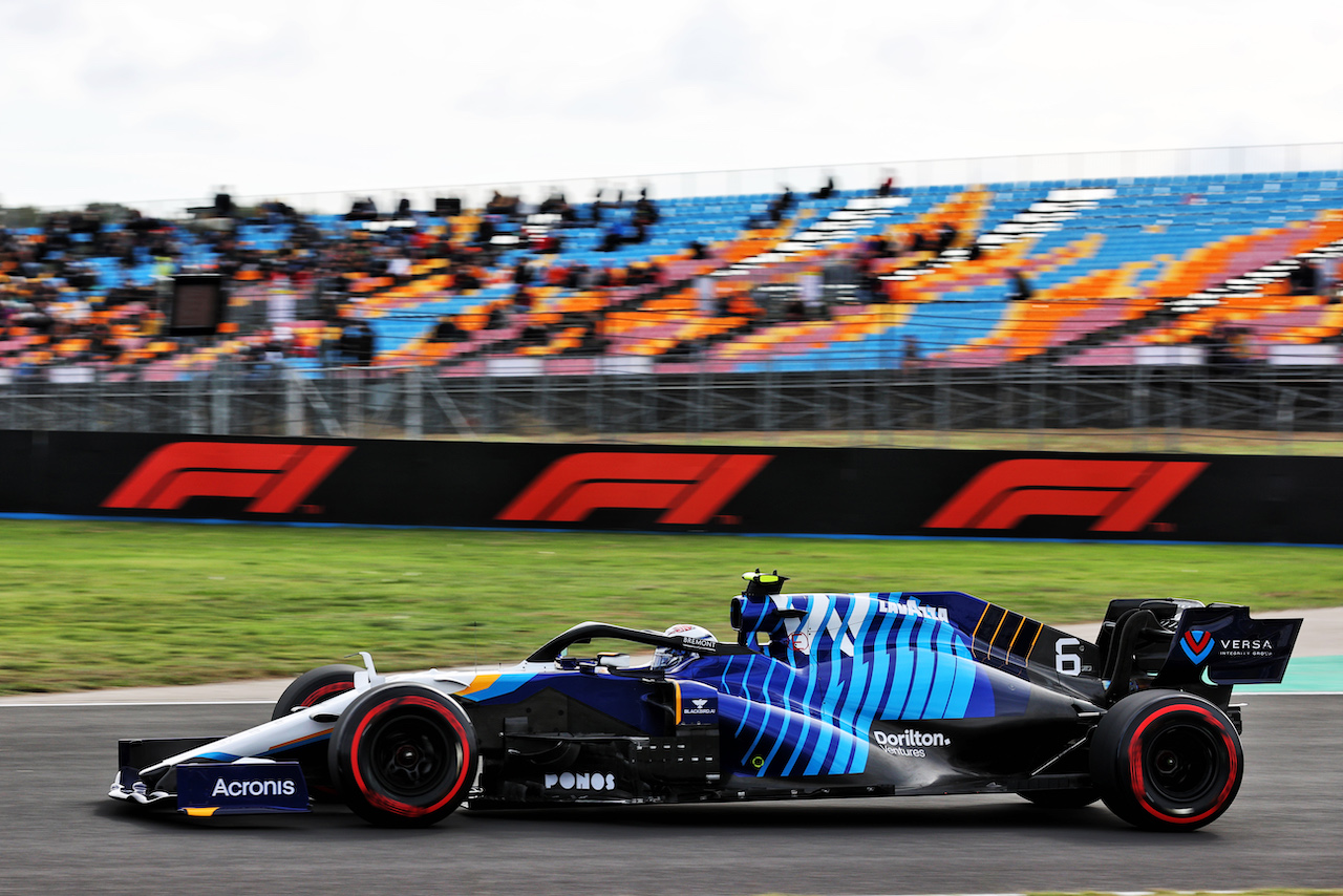 GP TURCHIA, Nicholas Latifi (CDN) Williams Racing FW43B.
08.10.2021 Formula 1 World Championship, Rd 16, Turkish Grand Prix, Istanbul, Turkey, Practice Day.
- www.xpbimages.com, EMail: requests@xpbimages.com © Copyright: Batchelor / XPB Images