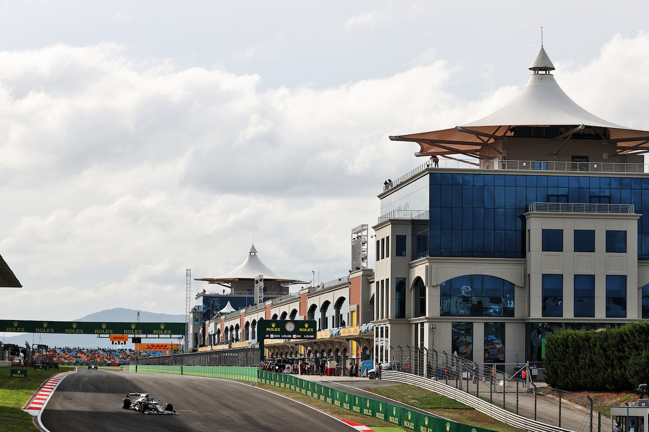 GP TURCHIA, Pierre Gasly (FRA) AlphaTauri AT02.
08.10.2021 Formula 1 World Championship, Rd 16, Turkish Grand Prix, Istanbul, Turkey, Practice Day.
- www.xpbimages.com, EMail: requests@xpbimages.com © Copyright: Moy / XPB Images