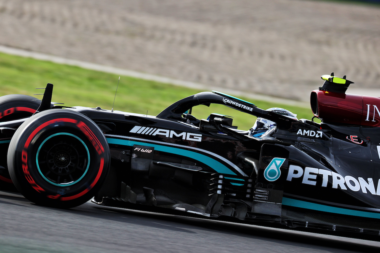 GP TURCHIA, Valtteri Bottas (FIN) Mercedes AMG F1 W12.
08.10.2021 Formula 1 World Championship, Rd 16, Turkish Grand Prix, Istanbul, Turkey, Practice Day.
- www.xpbimages.com, EMail: requests@xpbimages.com © Copyright: Batchelor / XPB Images