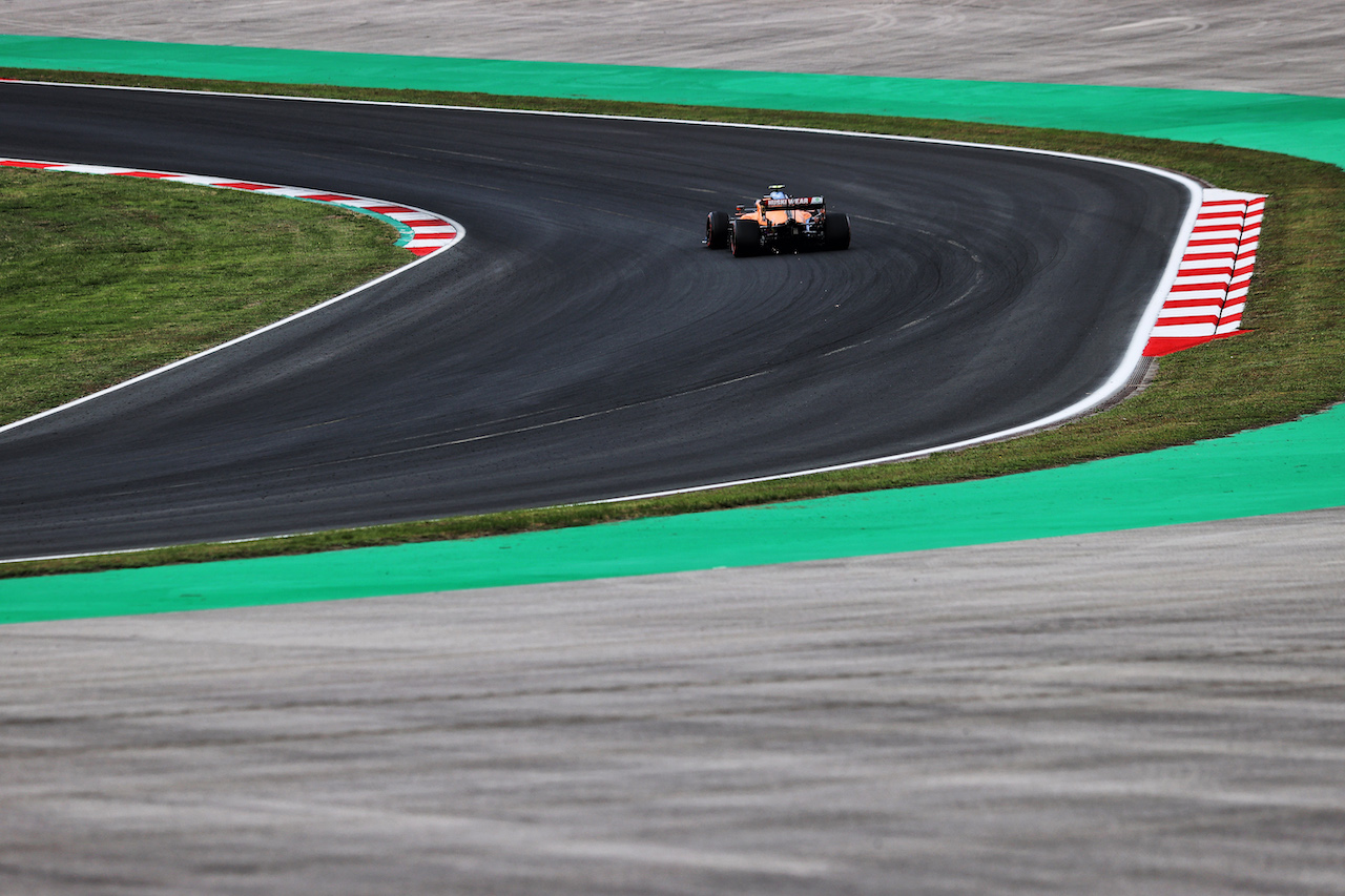 GP TURCHIA, Lando Norris (GBR) McLaren MCL35M
08.10.2021 Formula 1 World Championship, Rd 16, Turkish Grand Prix, Istanbul, Turkey, Practice Day.
- www.xpbimages.com, EMail: requests@xpbimages.com © Copyright: Moy / XPB Images