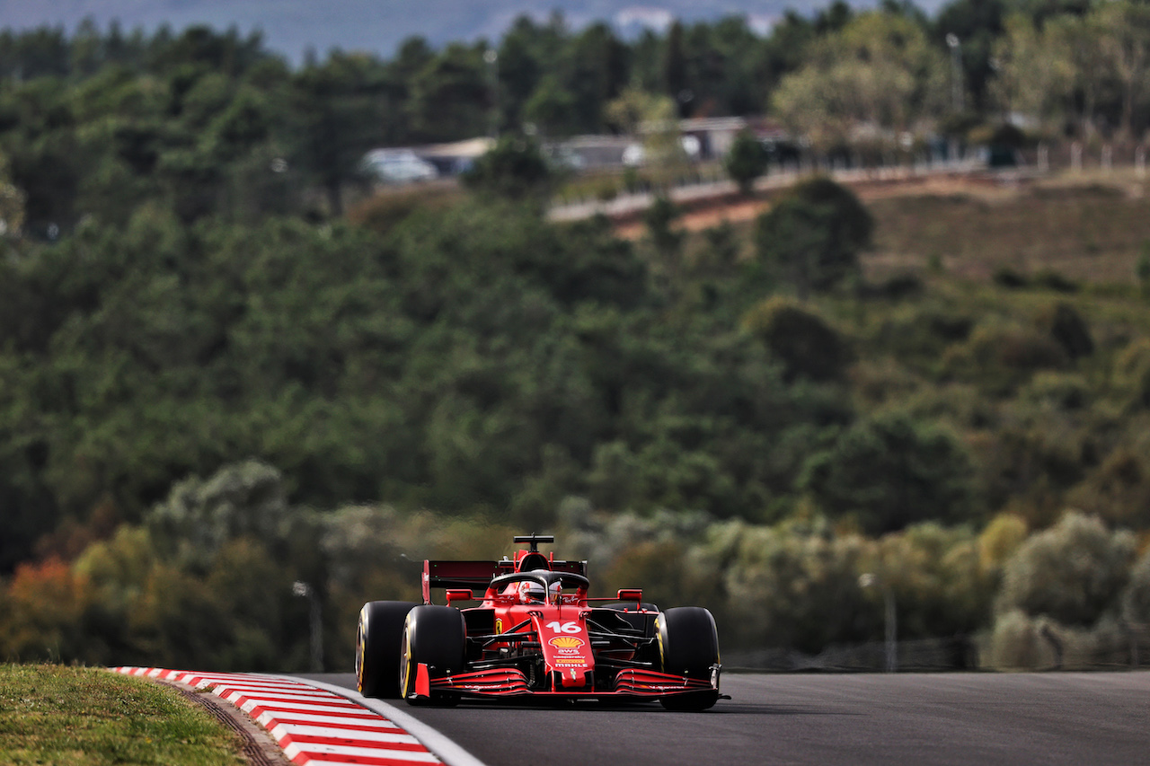 GP TURCHIA, Charles Leclerc (MON) Ferrari SF-21.
08.10.2021 Formula 1 World Championship, Rd 16, Turkish Grand Prix, Istanbul, Turkey, Practice Day.
- www.xpbimages.com, EMail: requests@xpbimages.com © Copyright: Moy / XPB Images