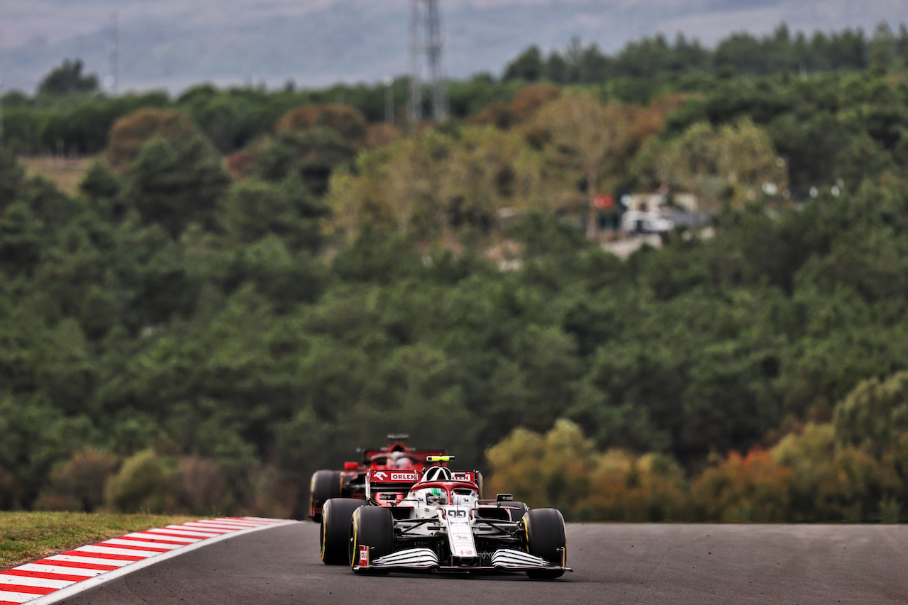 GP TURCHIA, Antonio Giovinazzi (ITA) Alfa Romeo Racing C41.
08.10.2021 Formula 1 World Championship, Rd 16, Turkish Grand Prix, Istanbul, Turkey, Practice Day.
- www.xpbimages.com, EMail: requests@xpbimages.com © Copyright: Moy / XPB Images