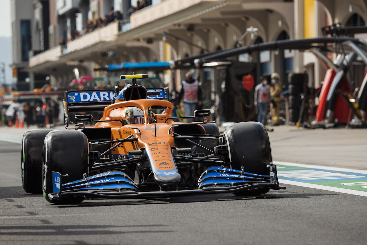 GP TURCHIA, Lando Norris (GBR) McLaren MCL35M.
08.10.2021 Formula 1 World Championship, Rd 16, Turkish Grand Prix, Istanbul, Turkey, Practice Day.
- www.xpbimages.com, EMail: requests@xpbimages.com © Copyright: Bearne / XPB Images