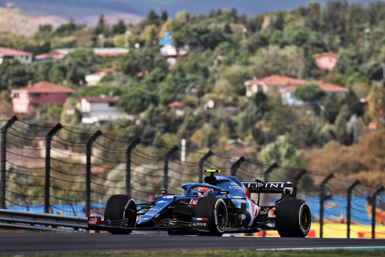 GP TURCHIA, Esteban Ocon (FRA) Alpine F1 Team A521.
08.10.2021 Formula 1 World Championship, Rd 16, Turkish Grand Prix, Istanbul, Turkey, Practice Day.
- www.xpbimages.com, EMail: requests@xpbimages.com © Copyright: Batchelor / XPB Images