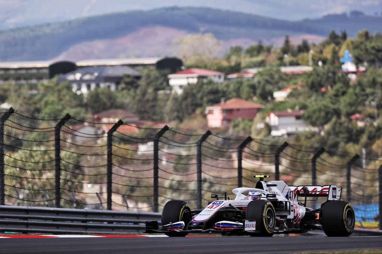 GP TURCHIA, Mick Schumacher (GER) Haas VF-21.
08.10.2021 Formula 1 World Championship, Rd 16, Turkish Grand Prix, Istanbul, Turkey, Practice Day.
- www.xpbimages.com, EMail: requests@xpbimages.com © Copyright: Batchelor / XPB Images