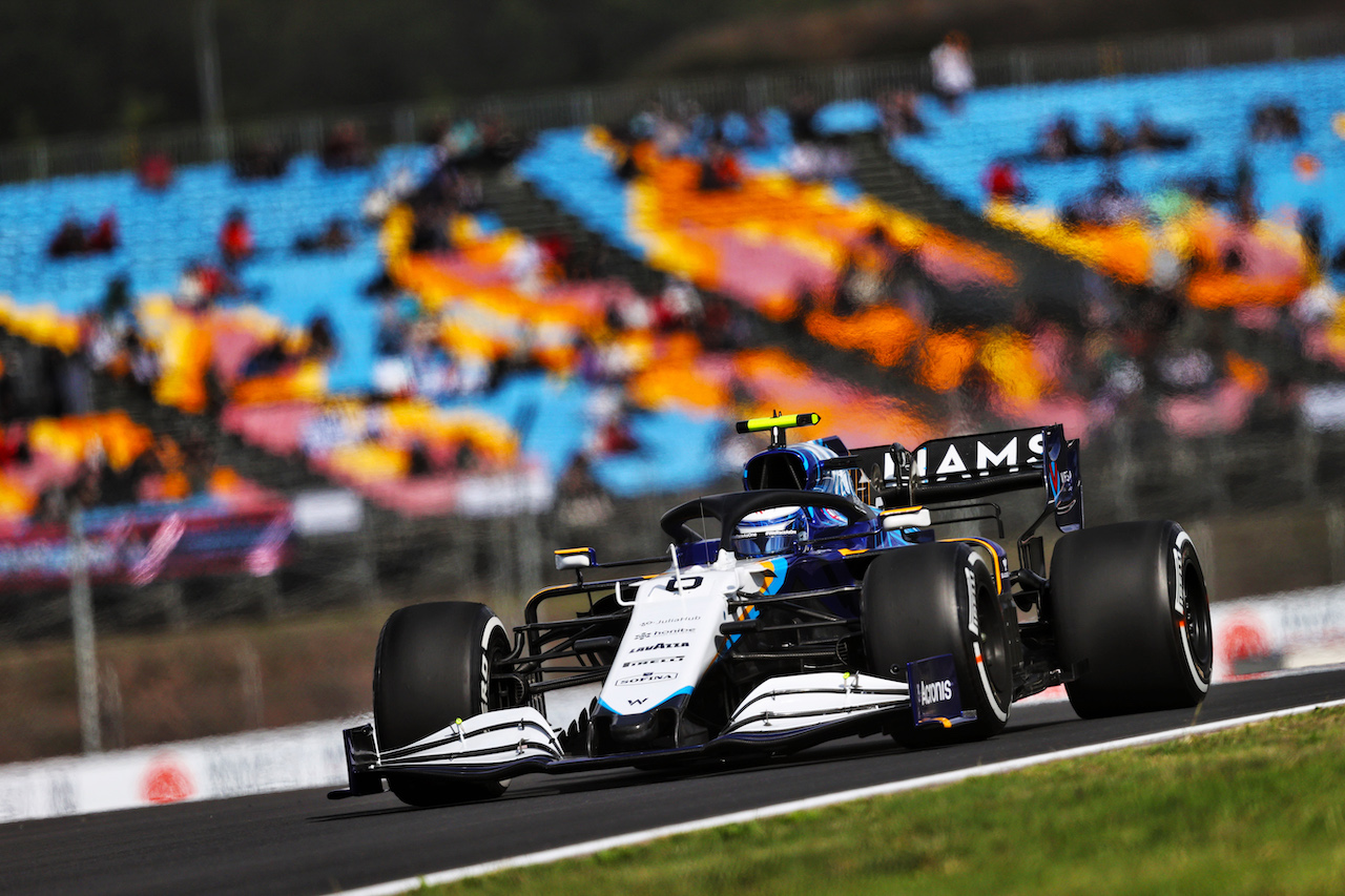 GP TURCHIA, Nicholas Latifi (CDN) Williams Racing FW43B.
08.10.2021 Formula 1 World Championship, Rd 16, Turkish Grand Prix, Istanbul, Turkey, Practice Day.
- www.xpbimages.com, EMail: requests@xpbimages.com © Copyright: Moy / XPB Images