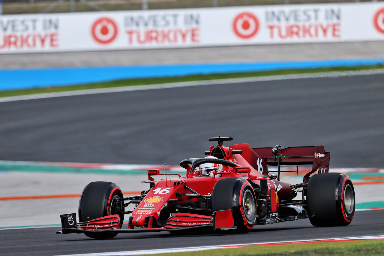 GP TURCHIA, Charles Leclerc (MON) Ferrari SF-21.
08.10.2021 Formula 1 World Championship, Rd 16, Turkish Grand Prix, Istanbul, Turkey, Practice Day.
- www.xpbimages.com, EMail: requests@xpbimages.com © Copyright: Moy / XPB Images