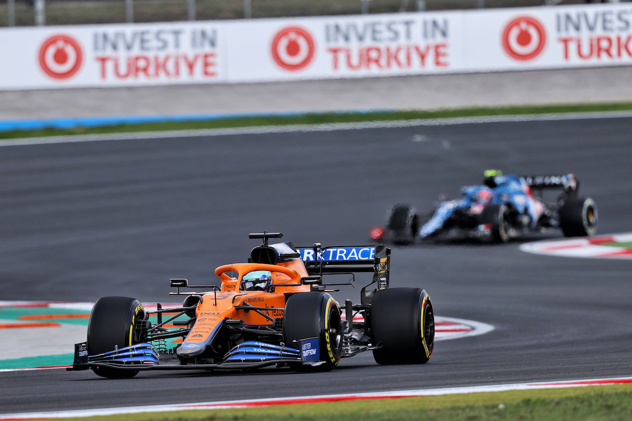 GP TURCHIA, Daniel Ricciardo (AUS) McLaren MCL35M.
08.10.2021 Formula 1 World Championship, Rd 16, Turkish Grand Prix, Istanbul, Turkey, Practice Day.
- www.xpbimages.com, EMail: requests@xpbimages.com © Copyright: Moy / XPB Images