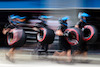 GP TURCHIA, Alpine F1 Team meccanici with Pirelli tyres.
08.10.2021 Formula 1 World Championship, Rd 16, Turkish Grand Prix, Istanbul, Turkey, Practice Day.
- www.xpbimages.com, EMail: requests@xpbimages.com © Copyright: Charniaux / XPB Images
