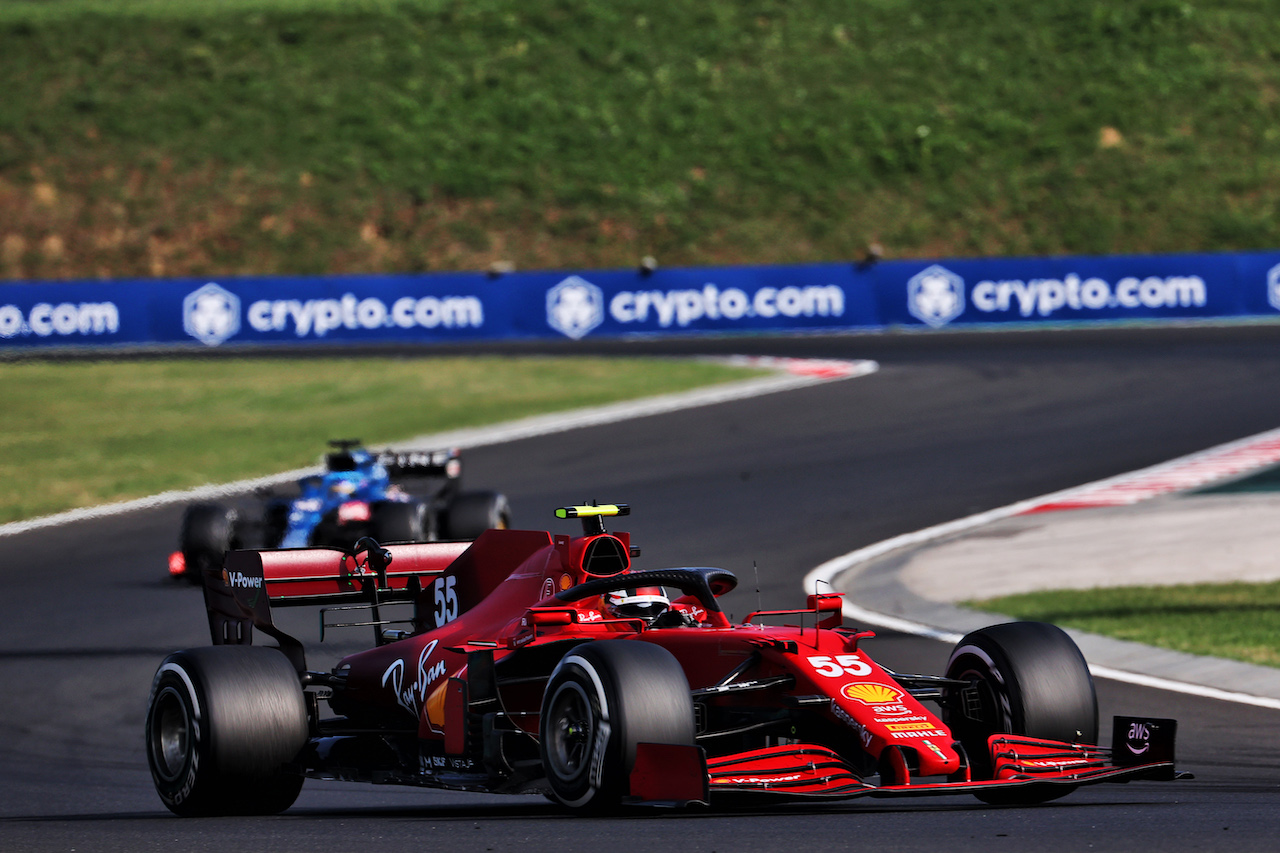 GP UNGHERIA, Carlos Sainz Jr (ESP) Ferrari SF-21.
01.08.2021. Formula 1 World Championship, Rd 11, Hungarian Grand Prix, Budapest, Hungary, Gara Day.
- www.xpbimages.com, EMail: requests@xpbimages.com © Copyright: Batchelor / XPB Images